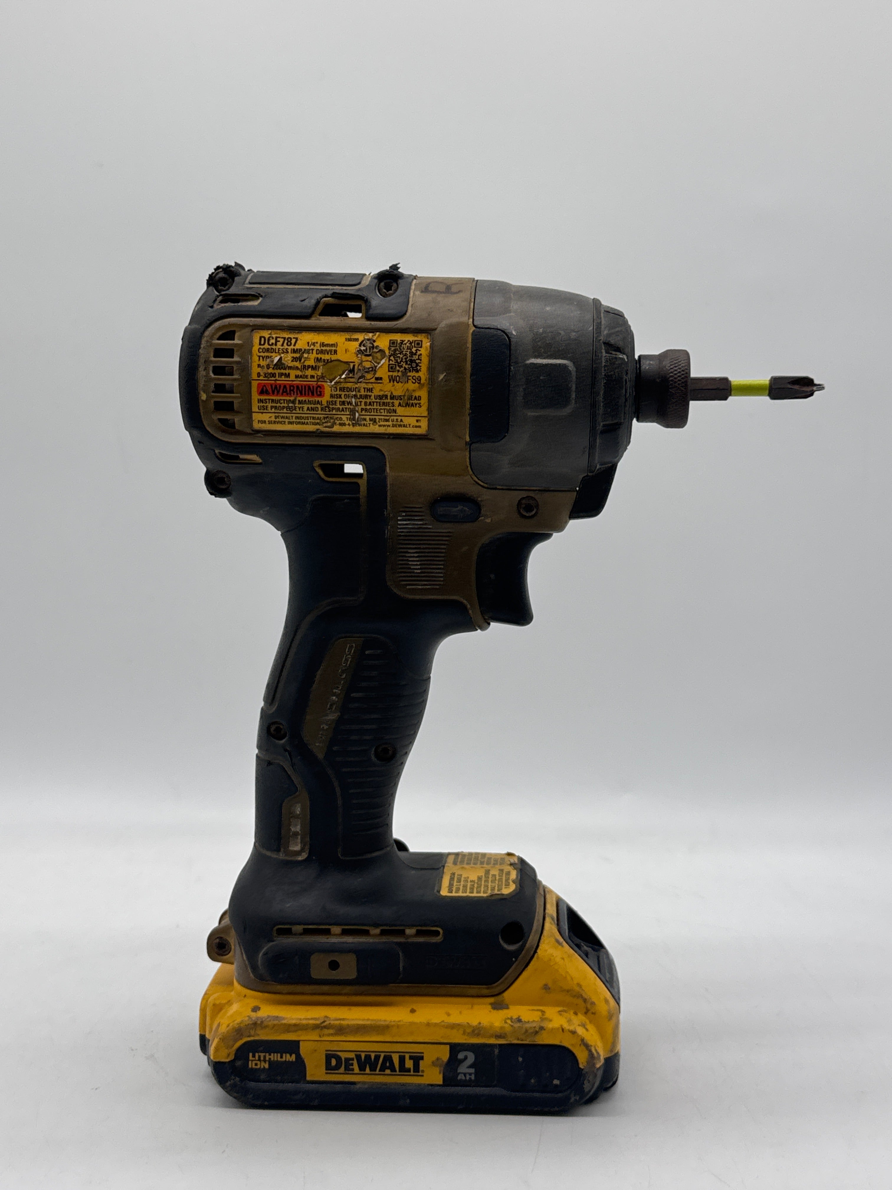 DeWalt DCF787 20V Cordless Impact Driver W/ Battery & Philips Bit - Used