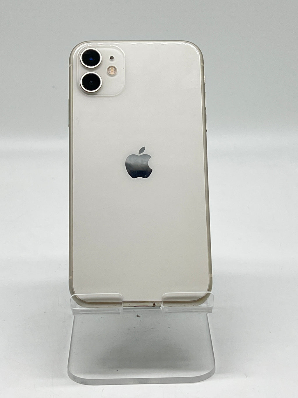 Apple iPhone 11 128GB Unlocked White - For Parts (Service Battery)