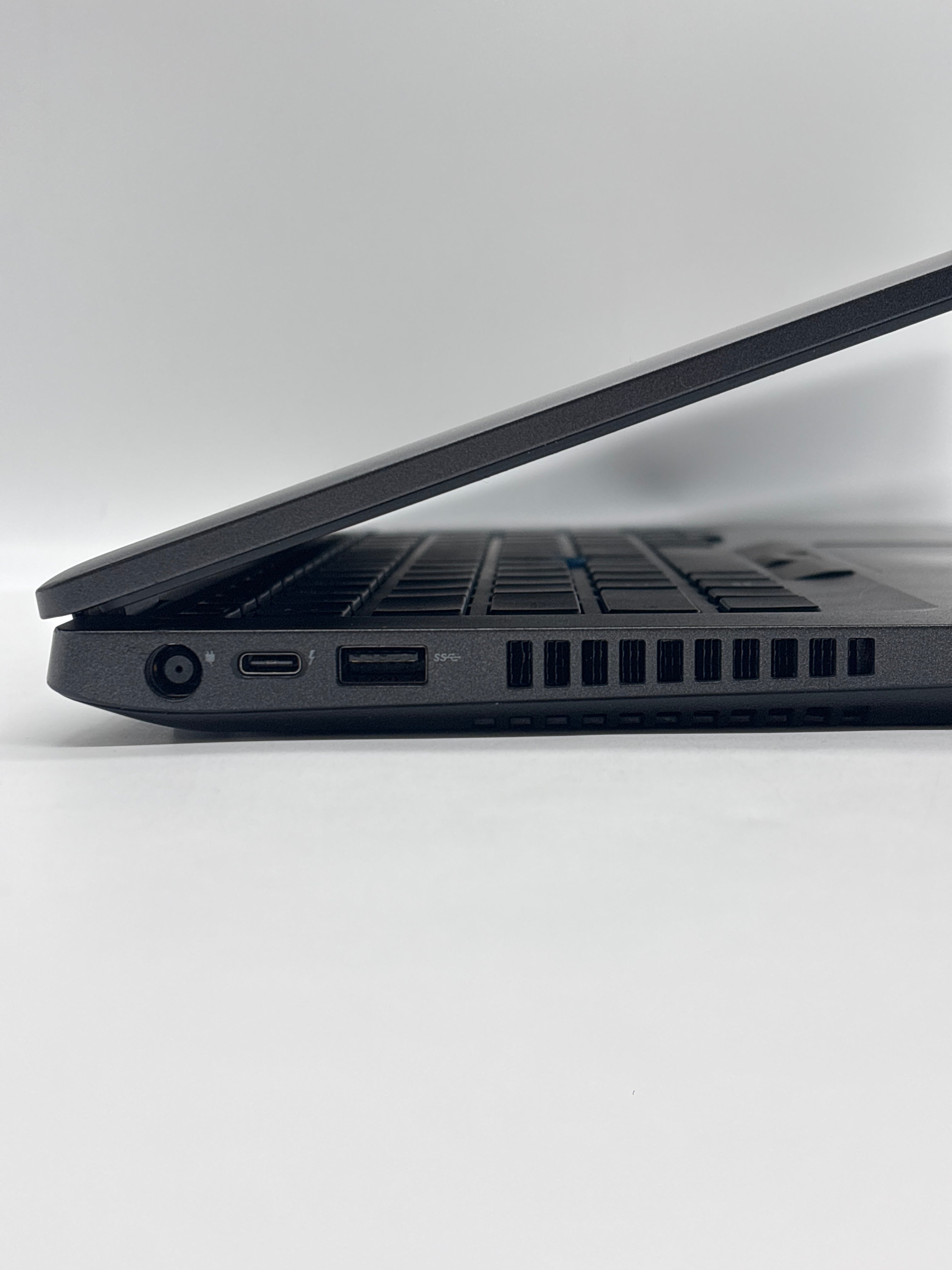 Dell Latitude 5401 i5-9400H 32GB RAM 256GB SSD MX 150