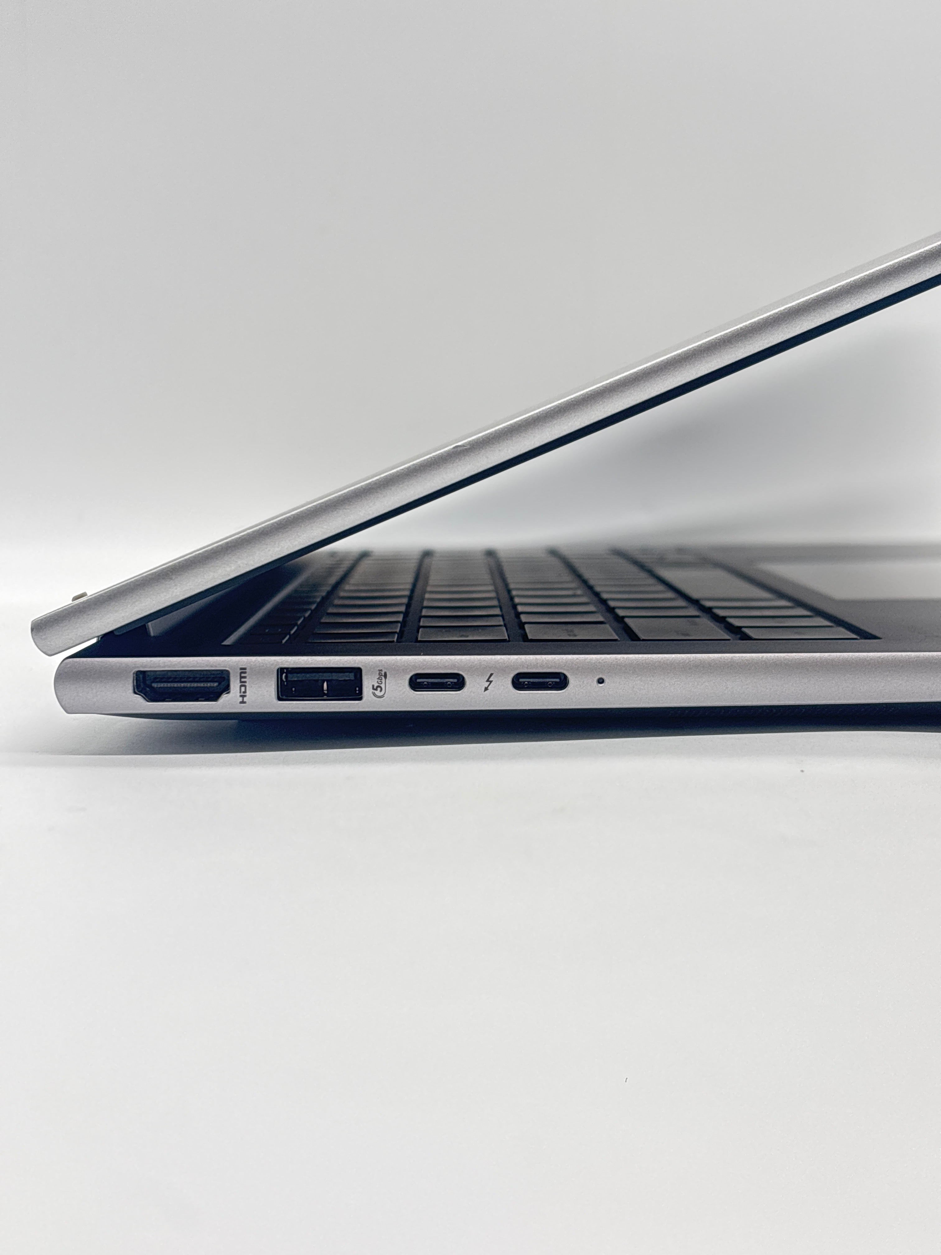 HP ZBook FireFly G11 Ryzen 5 Pro 8640HS 32GB RAM 256GB SSD