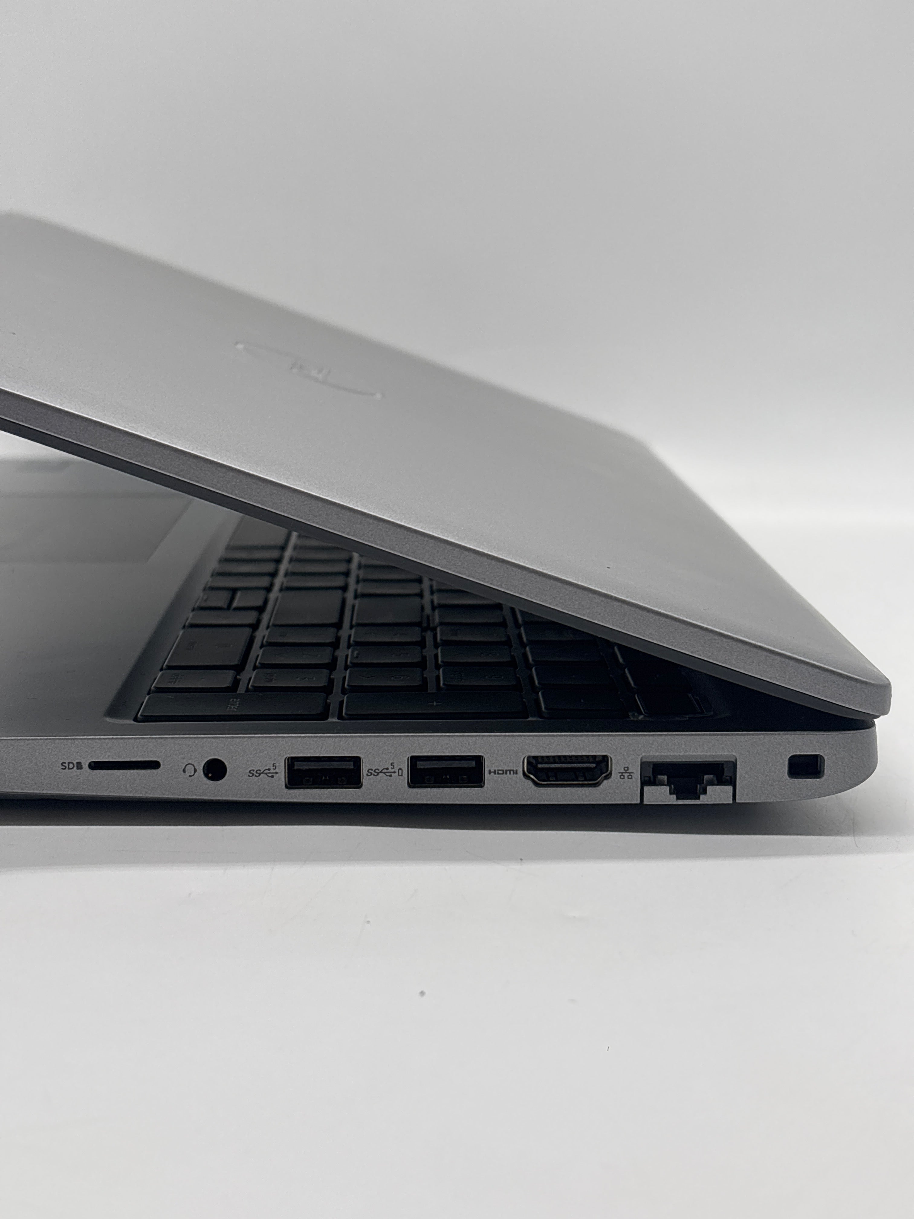 Dell Precision 3590 14" Intel Core Ultra 5 135H 8GB RAM 256GB SSD - For Parts