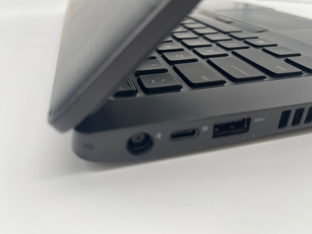 Dell Latitude 5400 14" Intel i5 16 GB RAM 256 GB SSD Black Used
