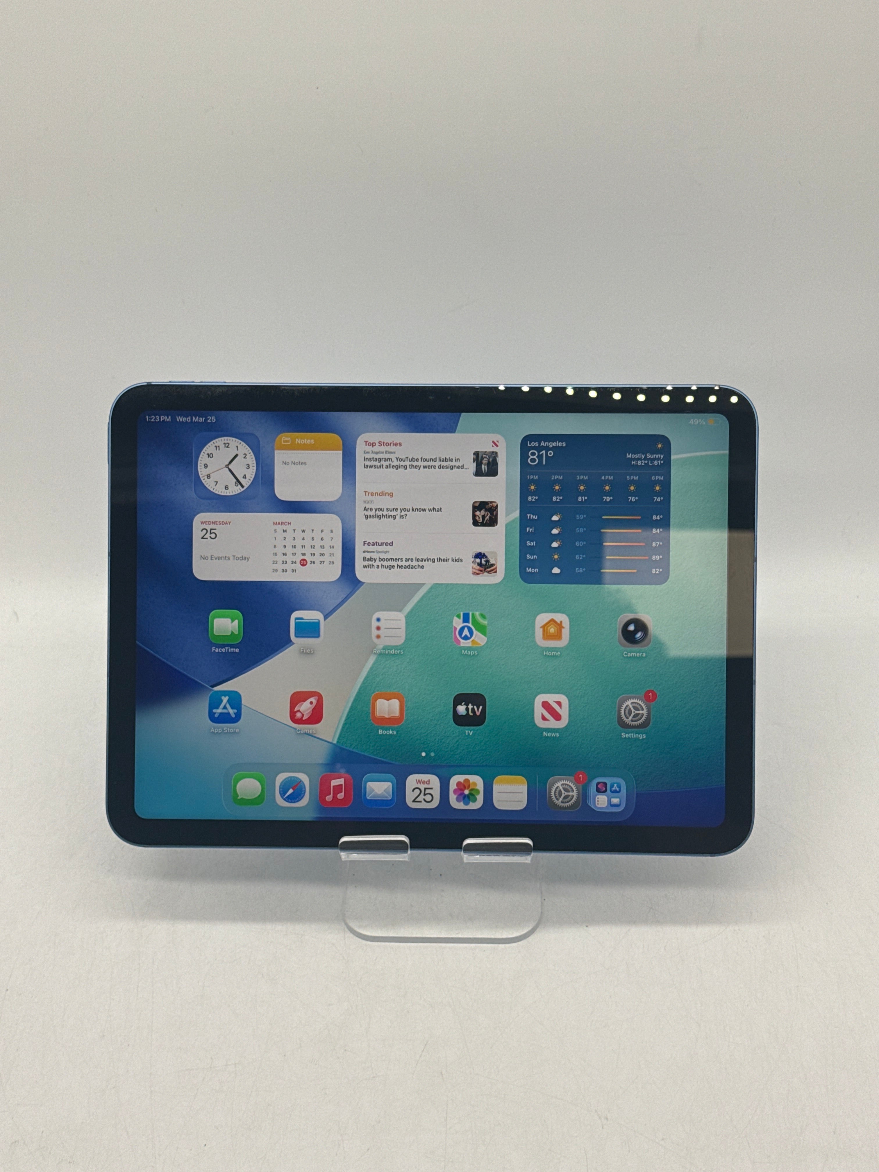 Apple iPad (11th Gen) A16 128GB Cellular MD7G4LL/A  - Used