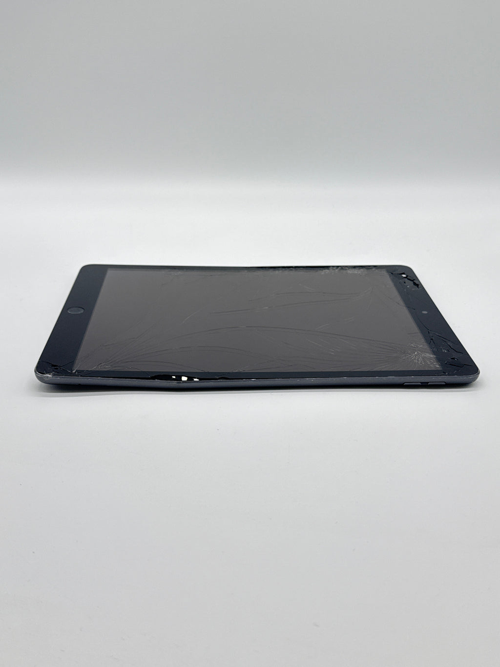 Apple iPad 9th Gen 10.2" 64GB Wi-Fi + Cellular Gray (AT&T) - READ DESC