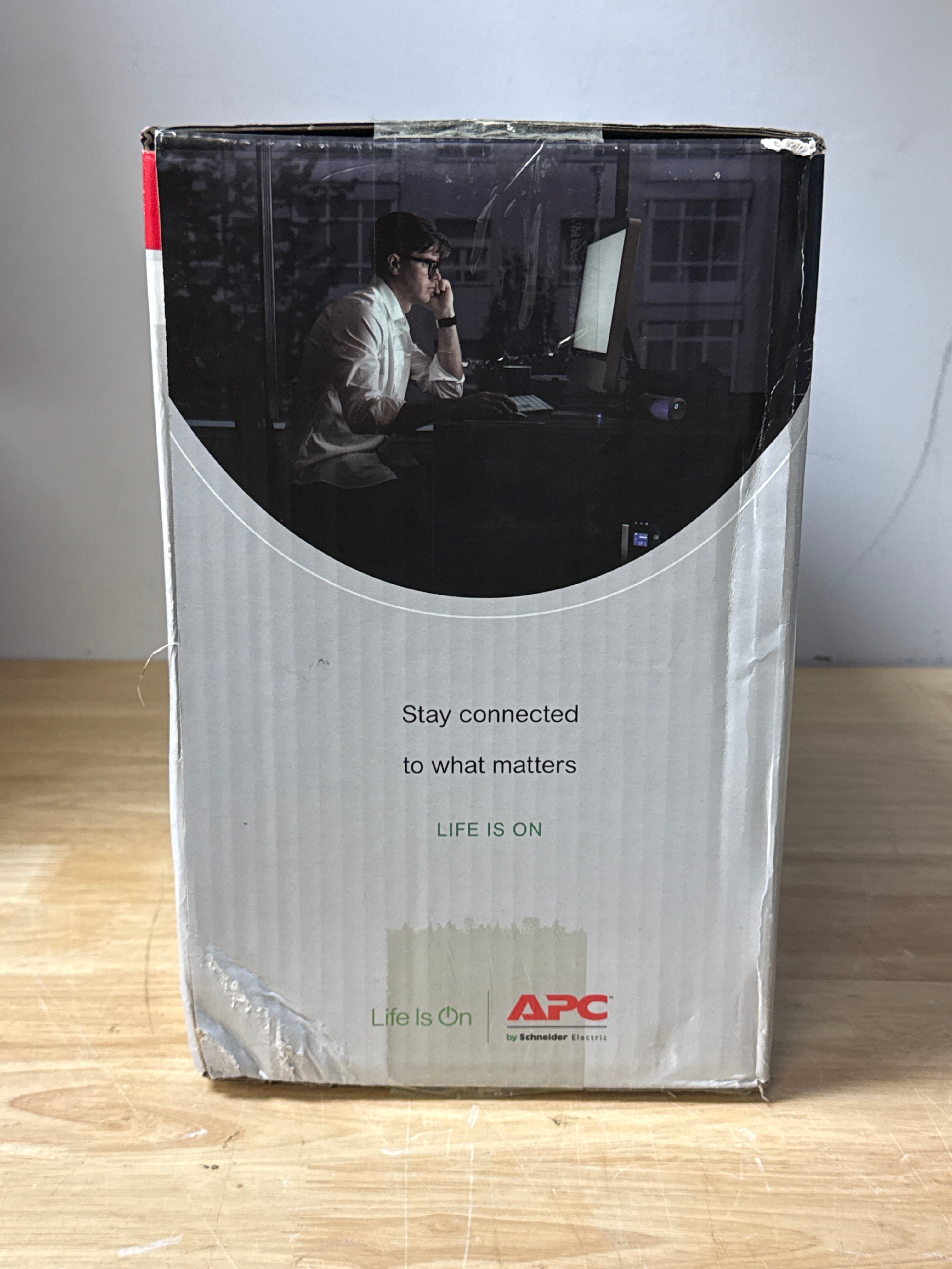 APC Back-UPS Pro 1500VA 900W Battery Backup BN1500M2 New