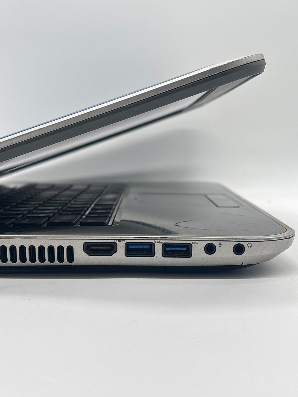 Dell Inspiron 5520 i5-3210m 8GB RAM 1TB HDD - For Parts (Read DESC)