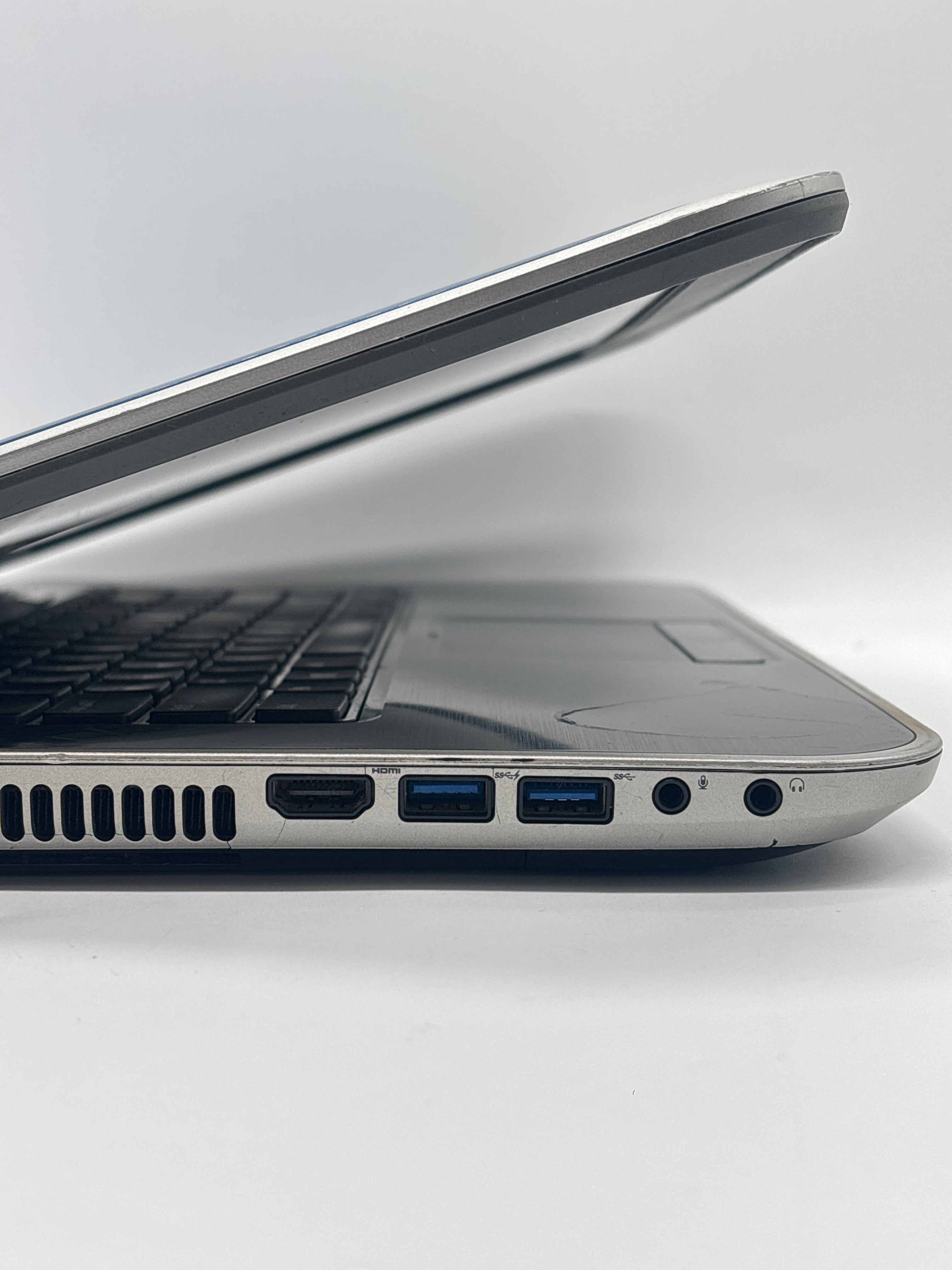Dell Inspiron 5520 i5-3210m 8GB RAM 1TB HDD - For Parts (Read DESC)