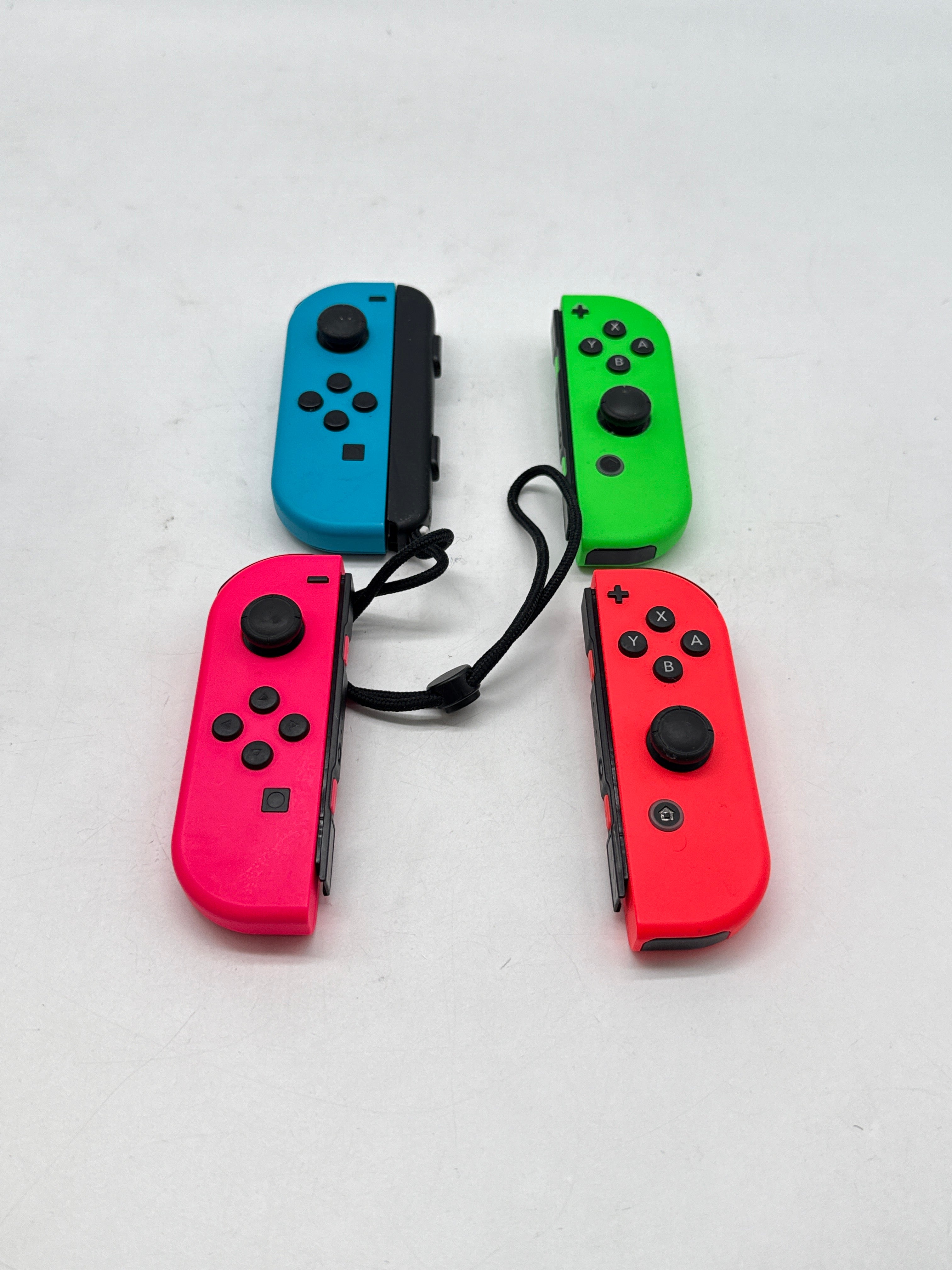 Nintendo Switch HAC 001(-01) Mario Kart Bundle with Extra Joycons - Used