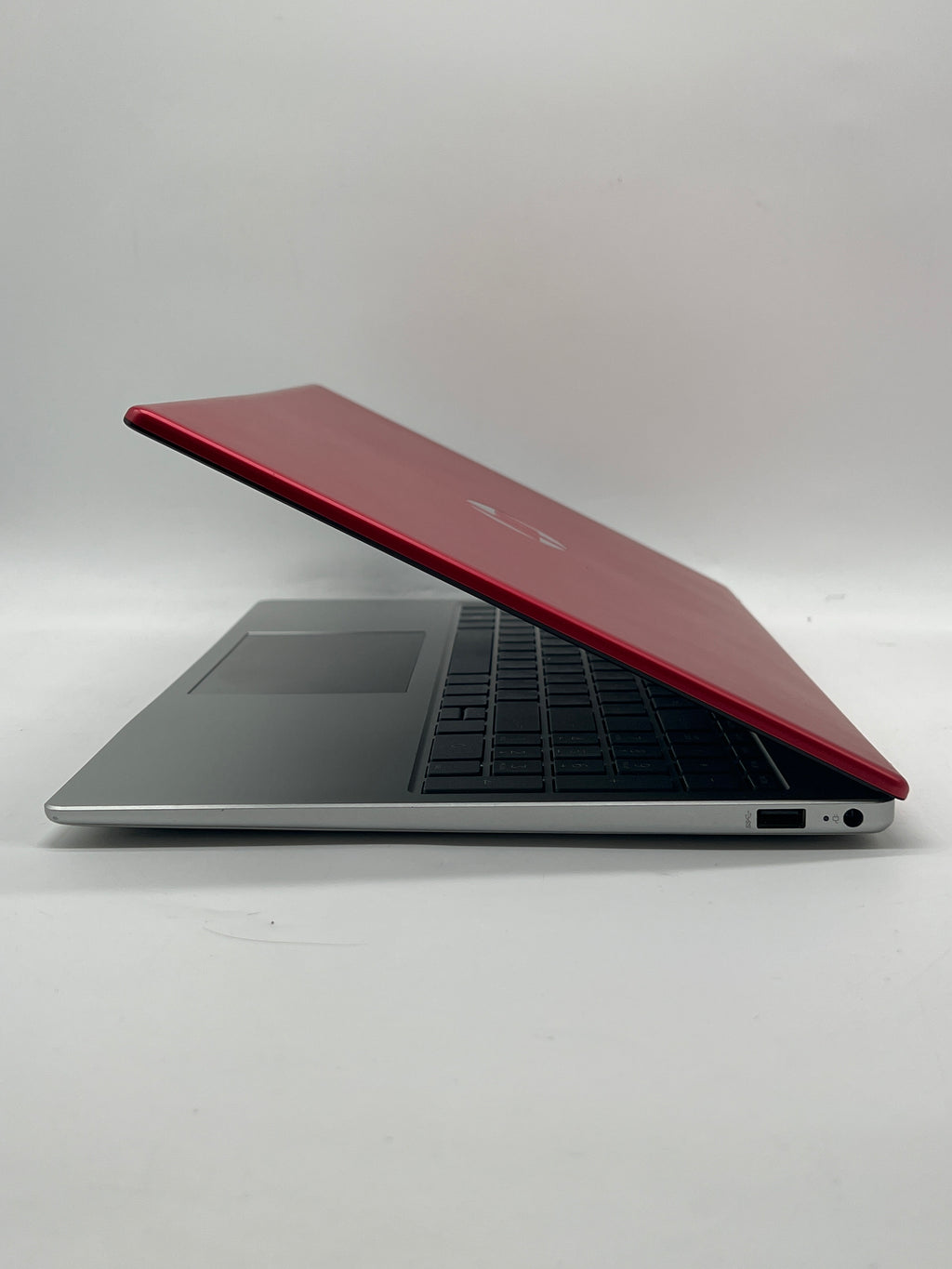 HP 15-fd0083wm 15" Intel N200 4GB RAM 128GB UFS Red - Used
