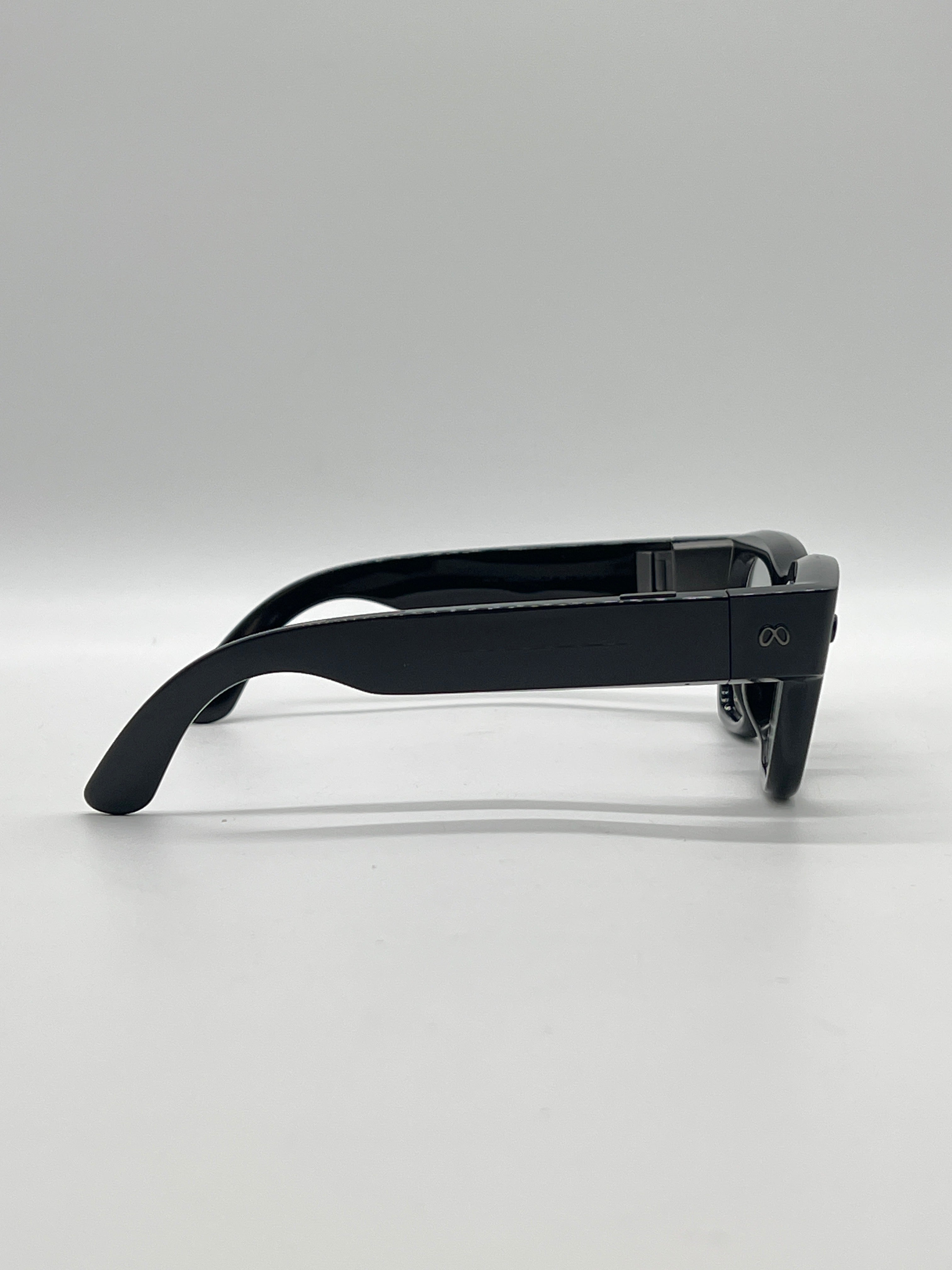 Meta Ray-Ban Display Smart Glasses Black SK-1001153-01 Band Size 2 - Used With Box