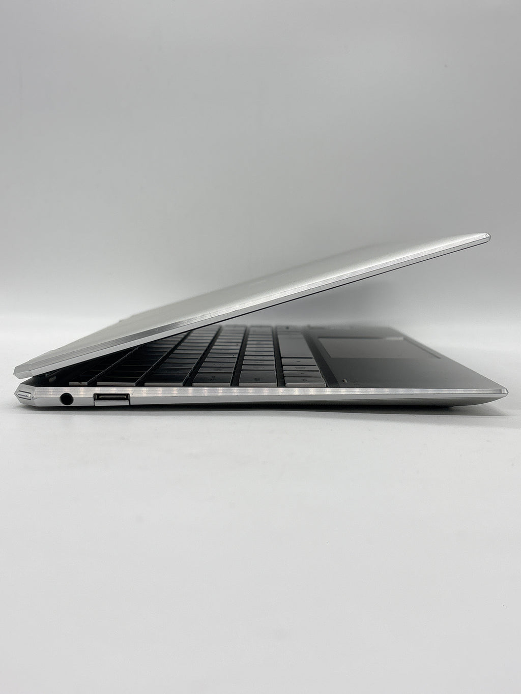 HP Spectre x360 13-aw0013dx i7-1065G7 8GB RAM 512GB SSD
