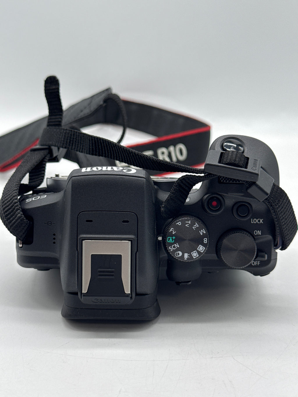 Canon EOS R10 Mirrorless Camera w/ RF-S 18-45mm Lens Black - Used