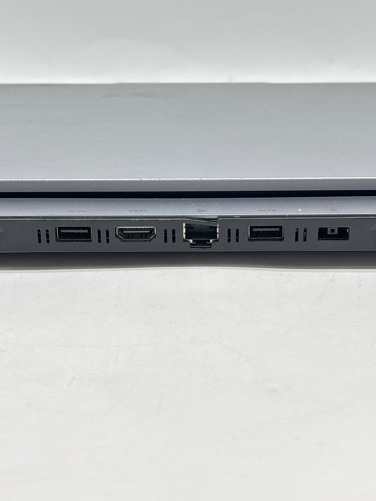 Lenovo LOQ 15ARP9 15" AMD Ryzen 5 7235HS 8GB RAM 512GB SSD RTX 3050 - READ