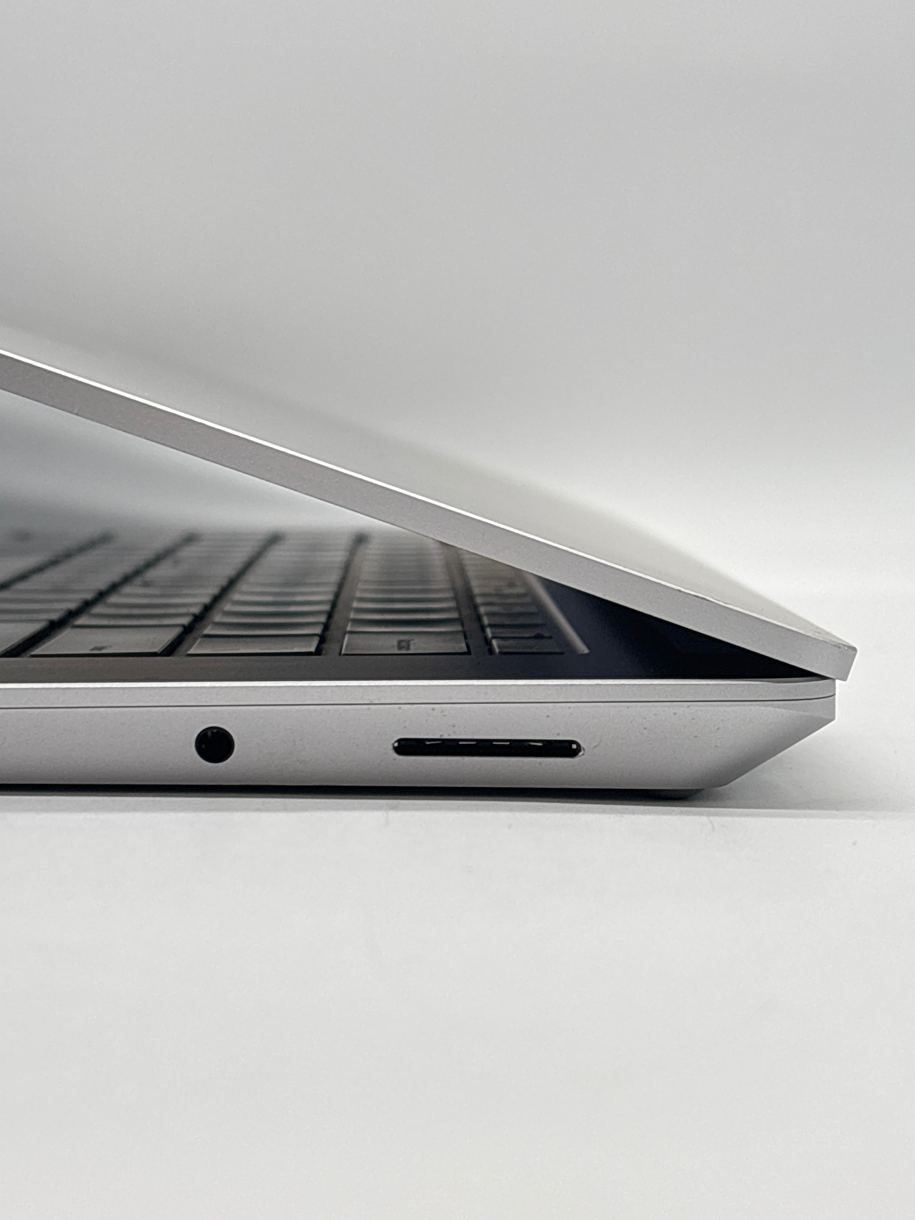 Microsoft Surface Laptop 6 Ultra 7 165H 16GB RAM 512GB SSD (Remotely Managed)