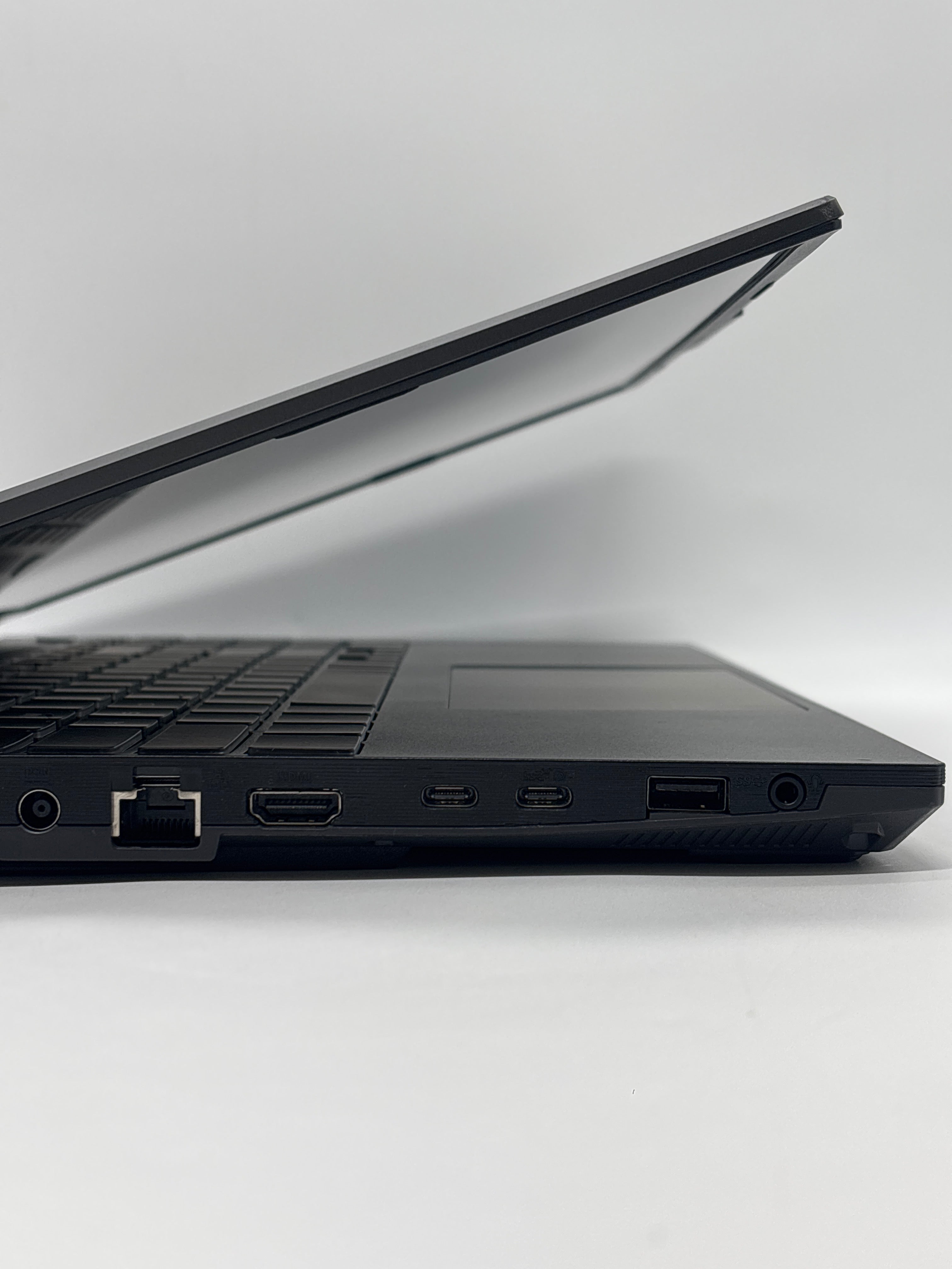 Asus TUF A16 FA607P Ryzen 9 7940HX 16GB RAM 512GB SSD RTX 4070