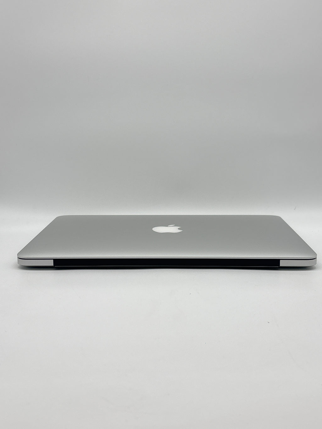 Apple MacBook Pro 13 Inch A1502 2015 i5 8GB RAM 128GB SSD (Cycle Count 60)
