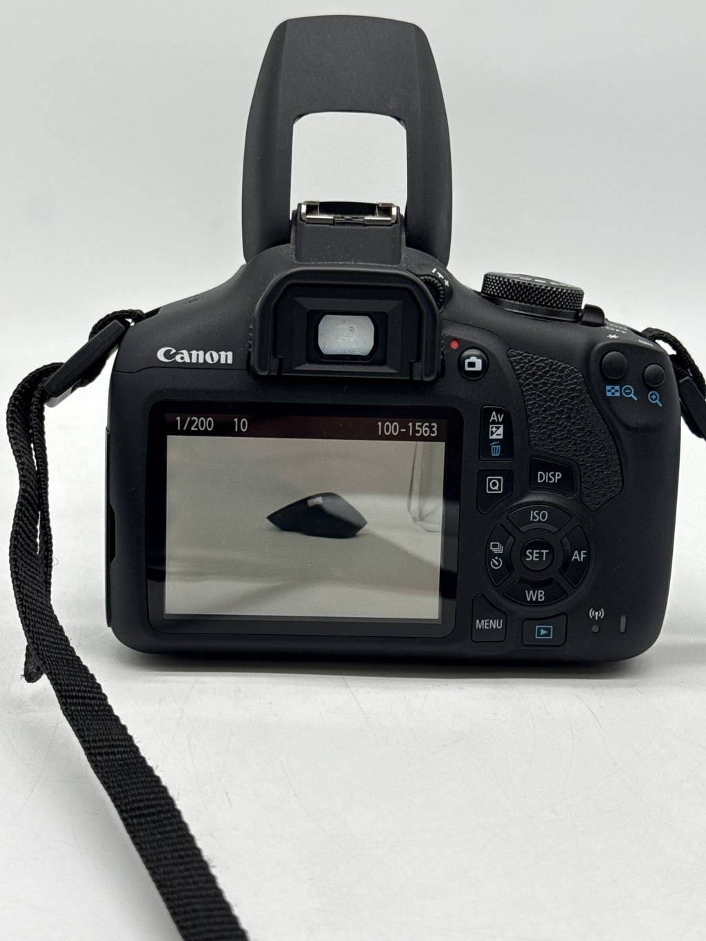 Canon EOS 2000D 24.1MP Digital SLR Camera Black with EF-S 18-55mm Lens