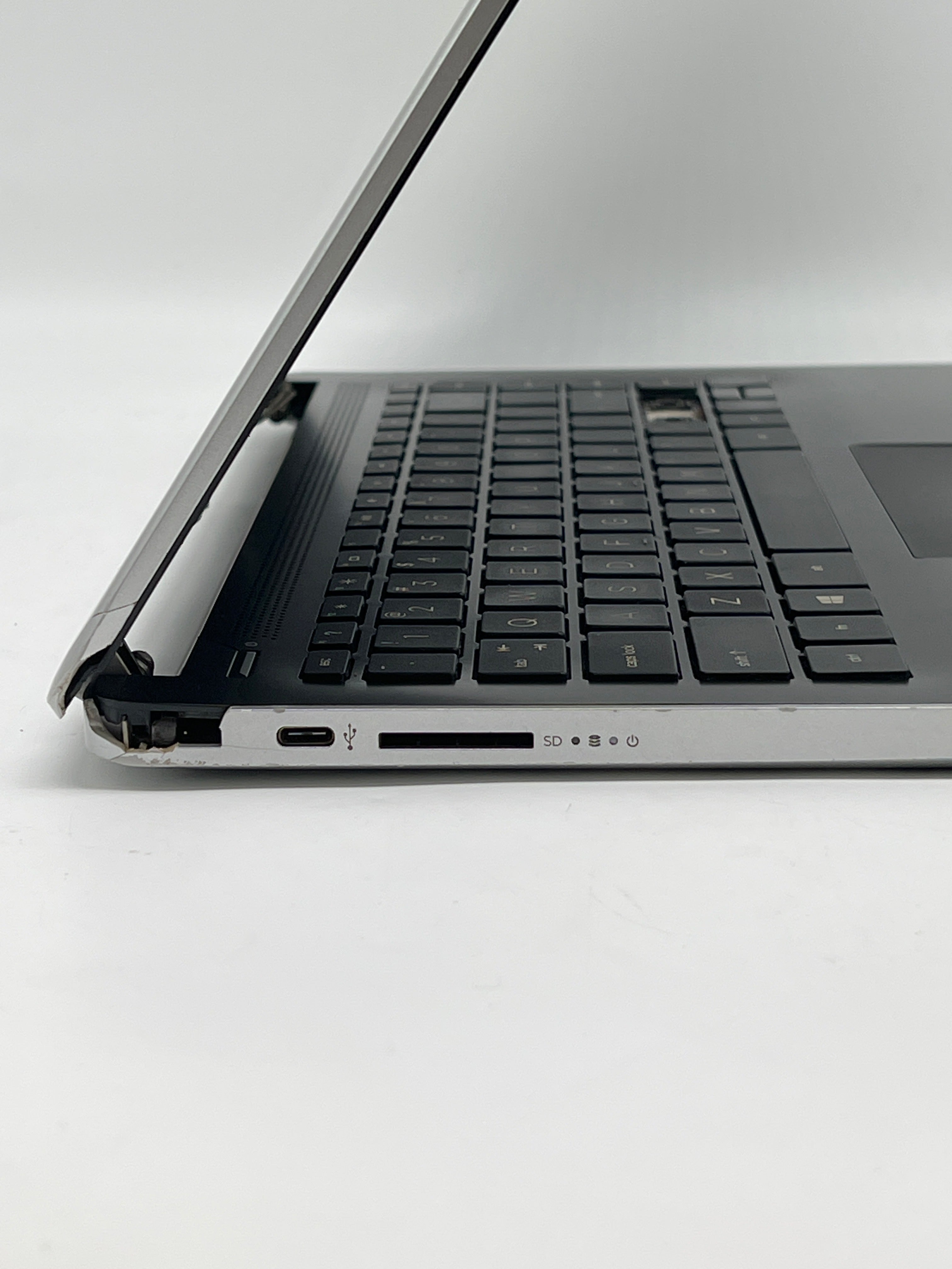 HP 14-cf0052od Core i3-8130U 8GB RAM 128GB SSD - For Parts (Read)
