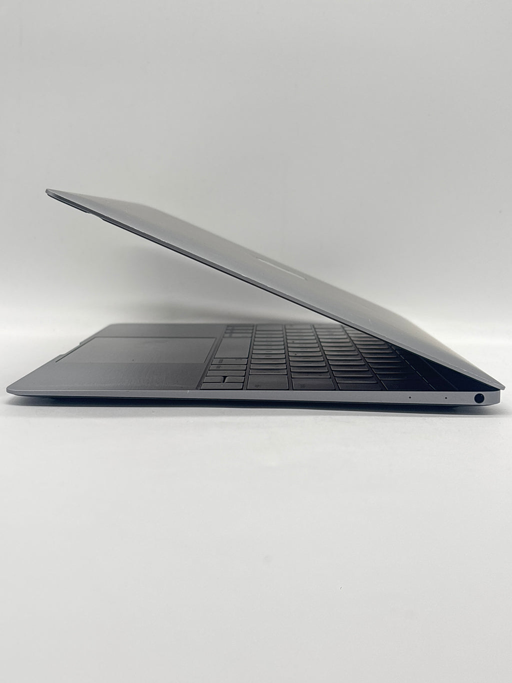 Apple MacBook A1534 Core m3 8GB RAM 256GB SSD - For Parts (Read DESC)