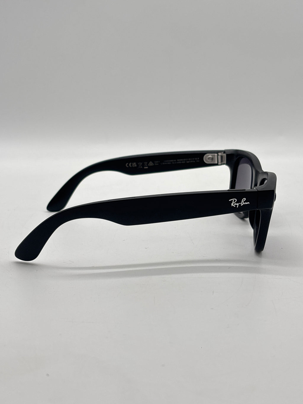 Ray-Ban Meta Wayfarer Smart Glasses RW4006 - No power