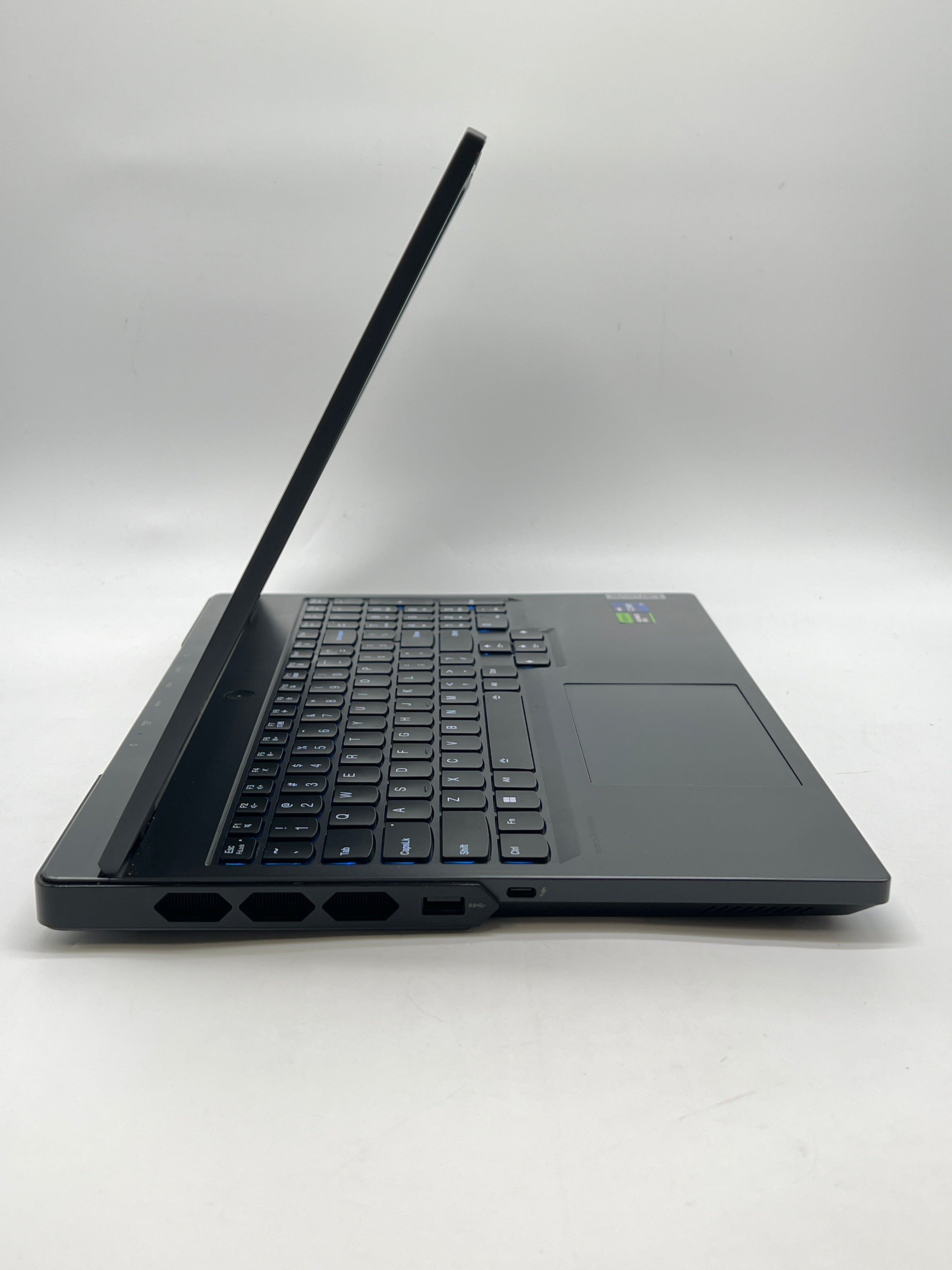 Lenovo Legion Pro 7 i9-13900HX 32GB RAM 1TB SSD GeForce RTX 4080 - Used
