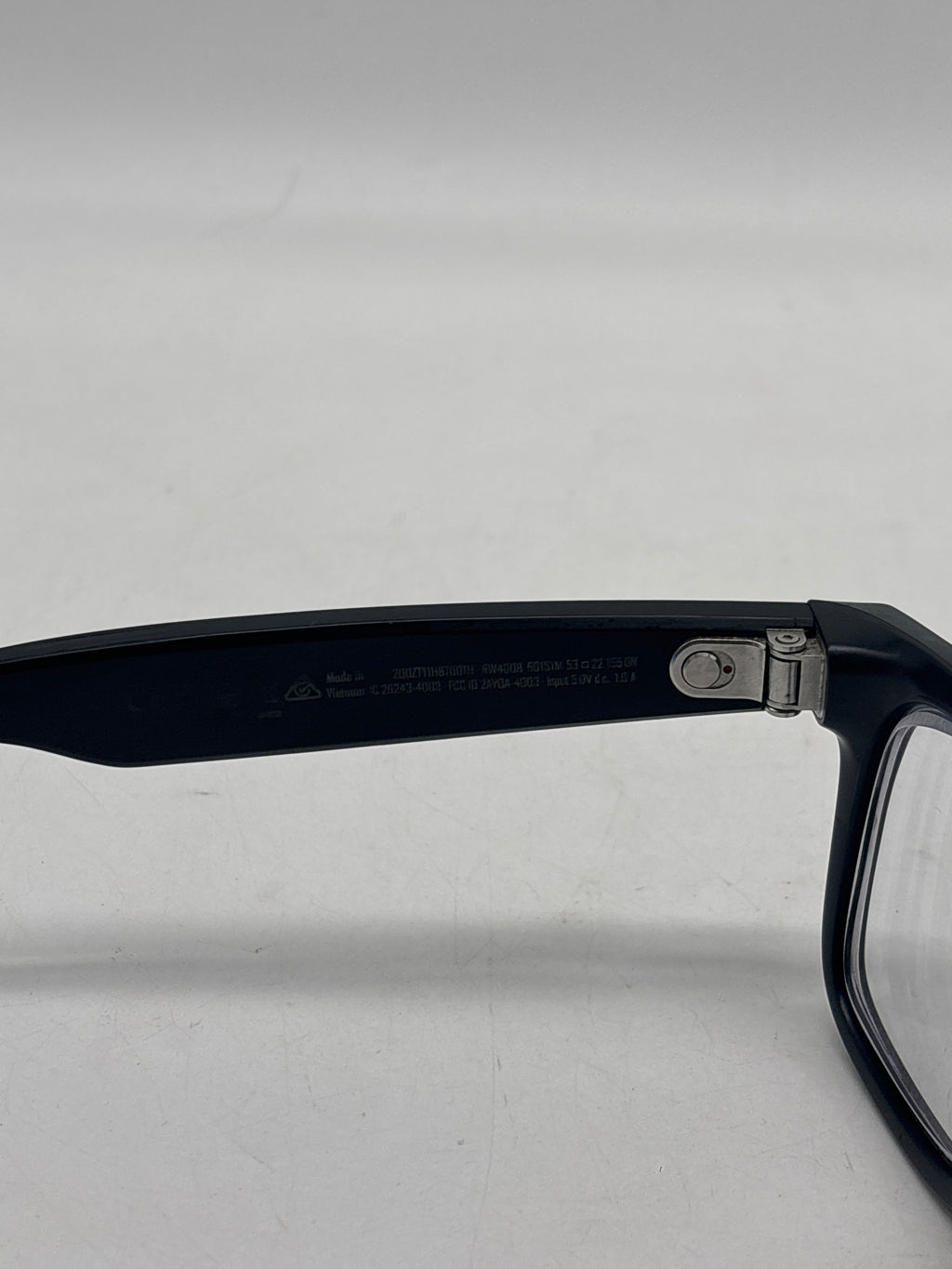 Ray-Ban Meta Wayfarer RW4008 Smart Glasses w/ Camera Black - Used