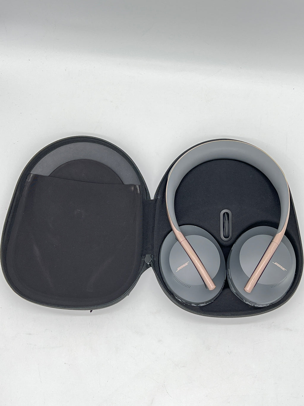 Bose Noise Cancelling Headphones 700 40 mm Wireless Over Ear Used