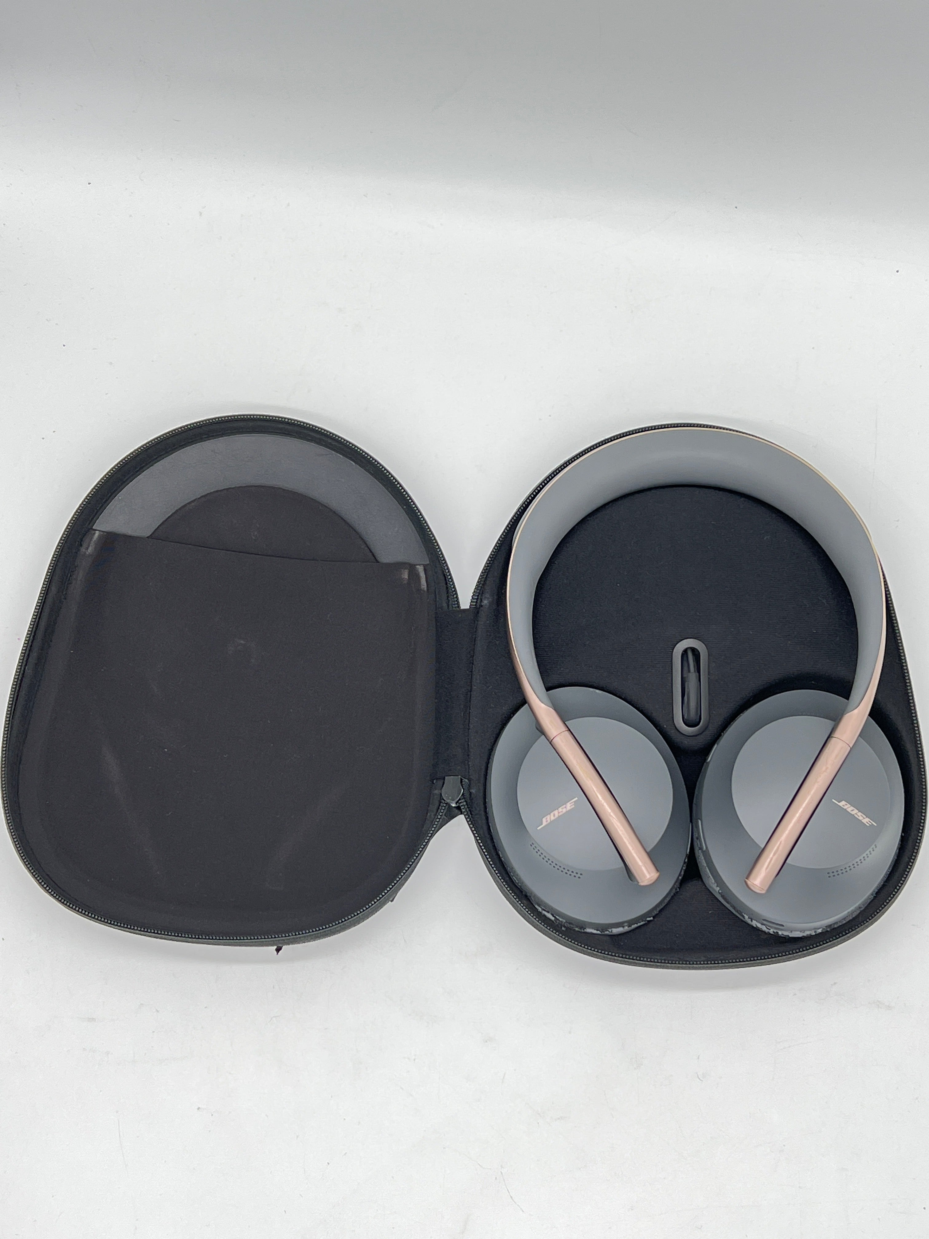 Bose Noise Cancelling Headphones 700 40 mm Wireless Over Ear Used