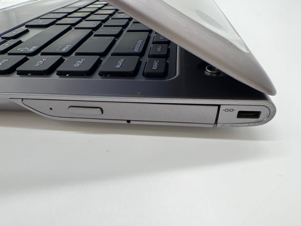 Samsung NP520U4C i5 8GB RAM 750GB HDD