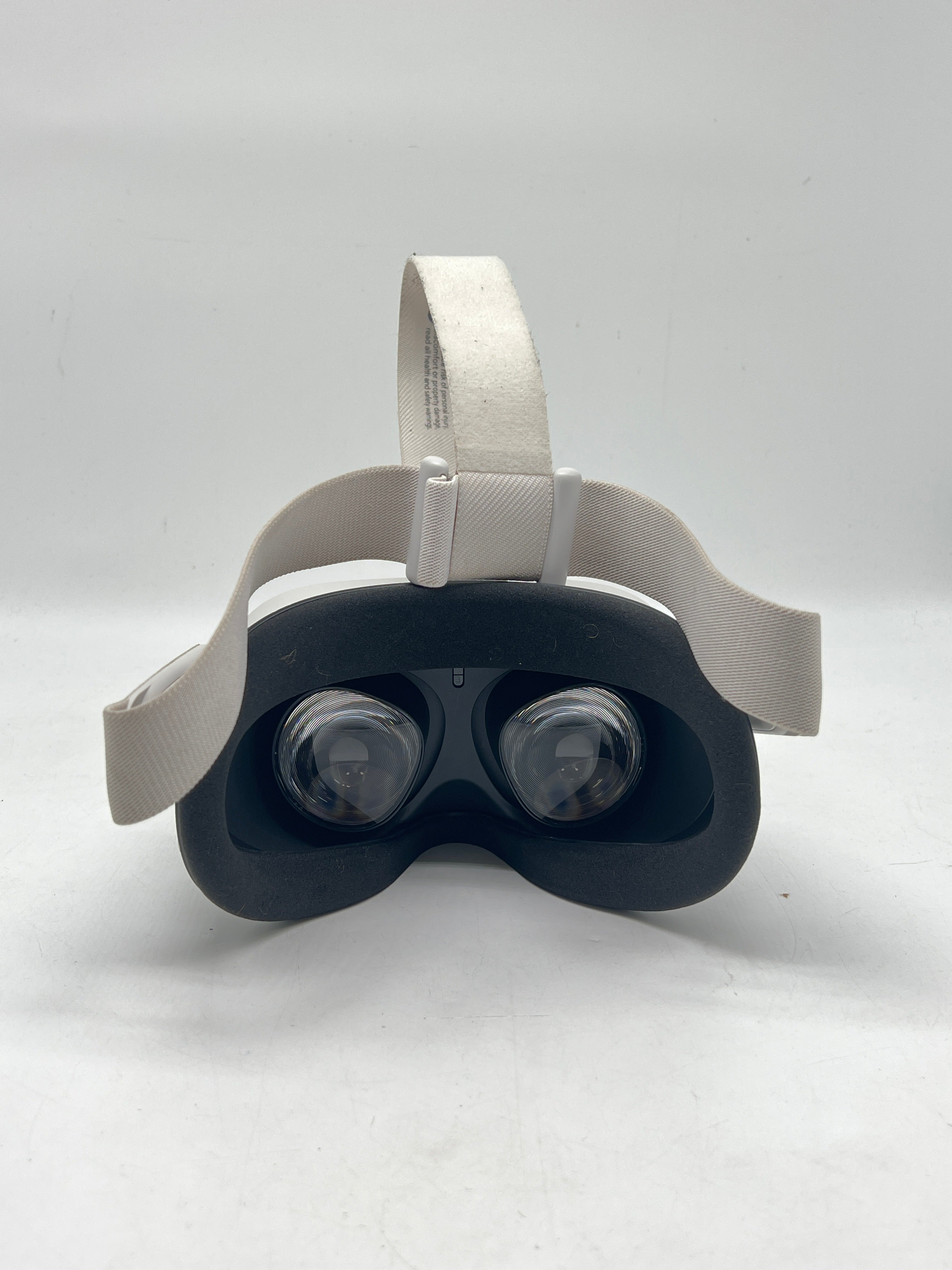 Meta Quest 2 Standalone VR Headset 128GB White Functional W/Controller