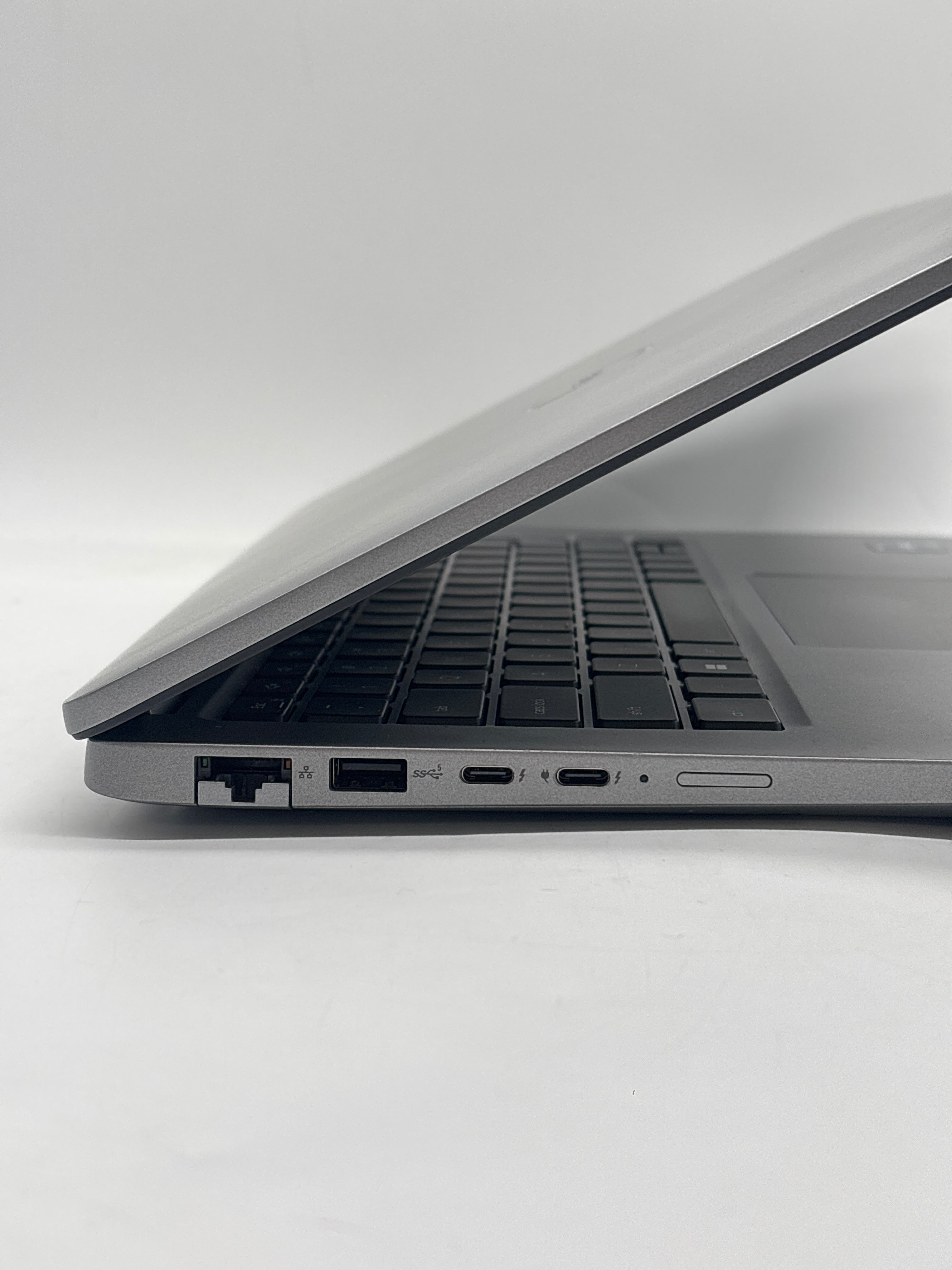 Dell Latitude 5440 14" i5-1335U 16GB RAM 256GB SSD Gray - For Parts