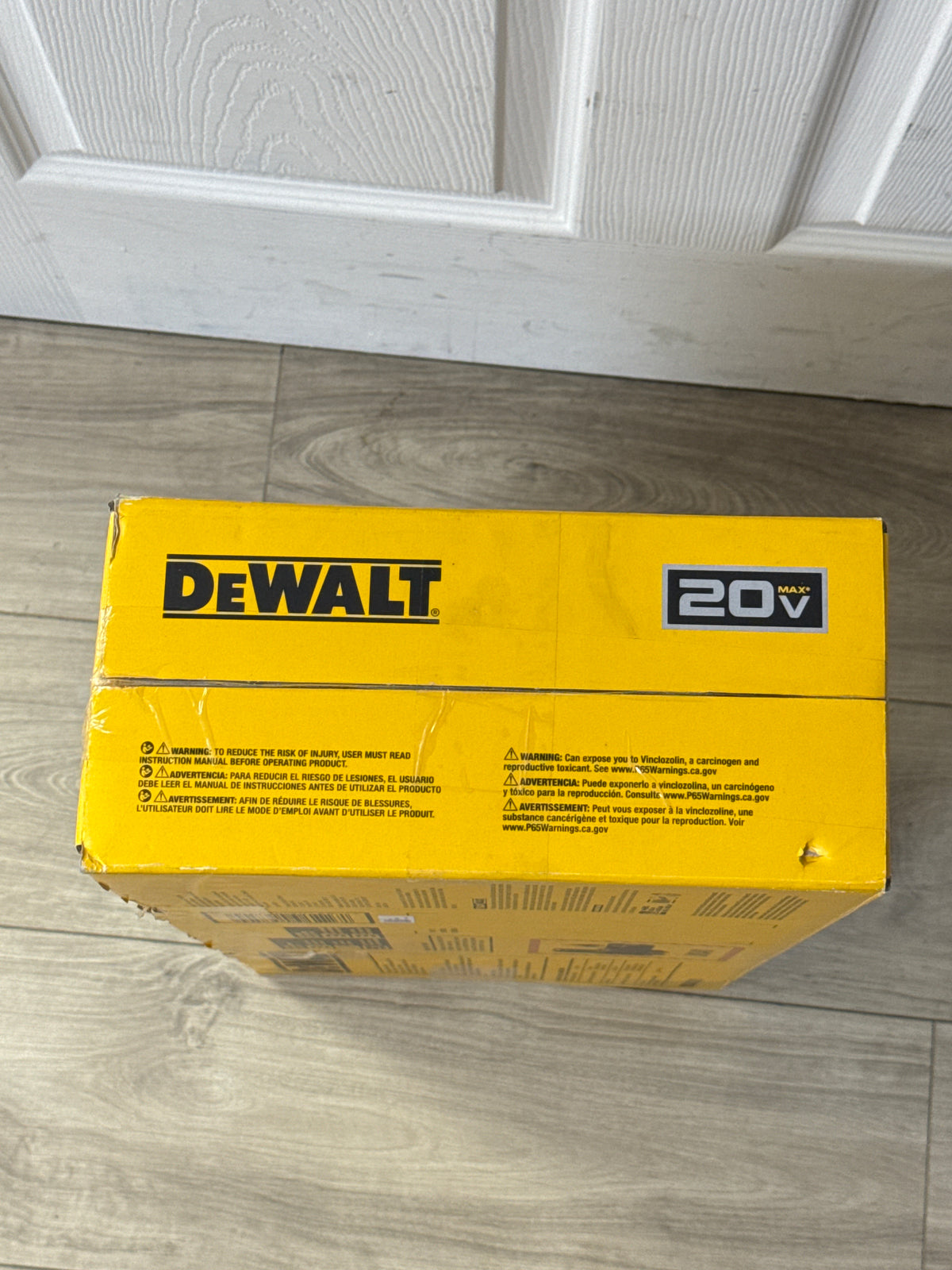 DEWALT DCCS623QQ1 Pruning Chainsaw 20V Cordless Brushless - Open Box