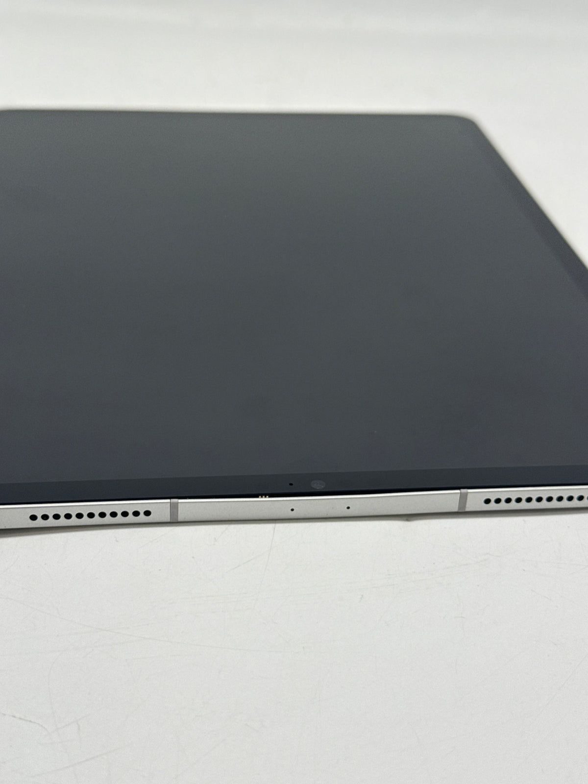 Apple iPad Pro 12.9" 5th Gen 256GB Wi-Fi + Cellular Silver - Loose Display