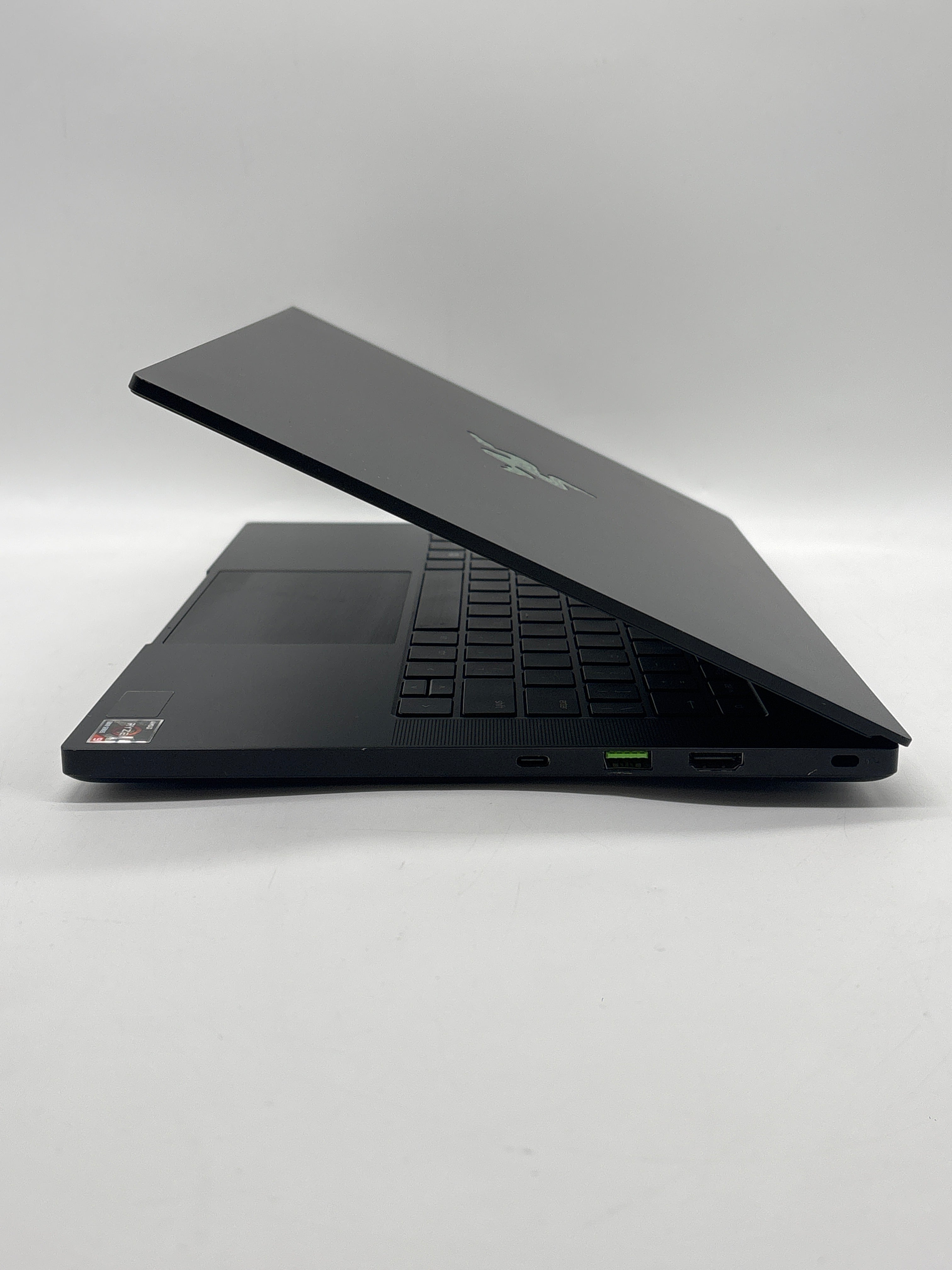 Razer Blade 14 RZ09-0427 Ryzen 9 6900HX 16GB RAM 1TB SSD RTX 3080 Ti