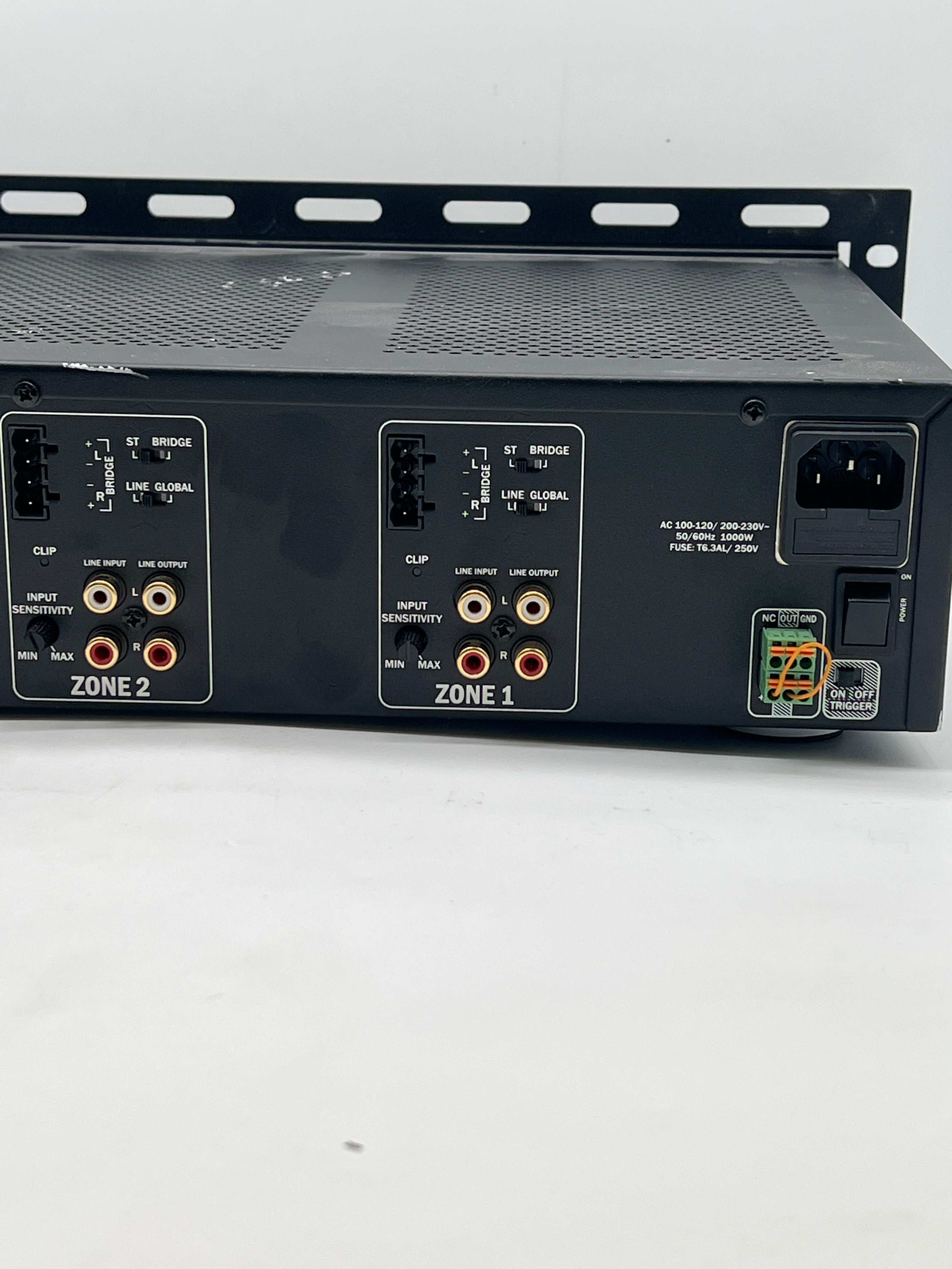 Control4 C4-AMP104 Power Amplifier 4 Channels Black - Used