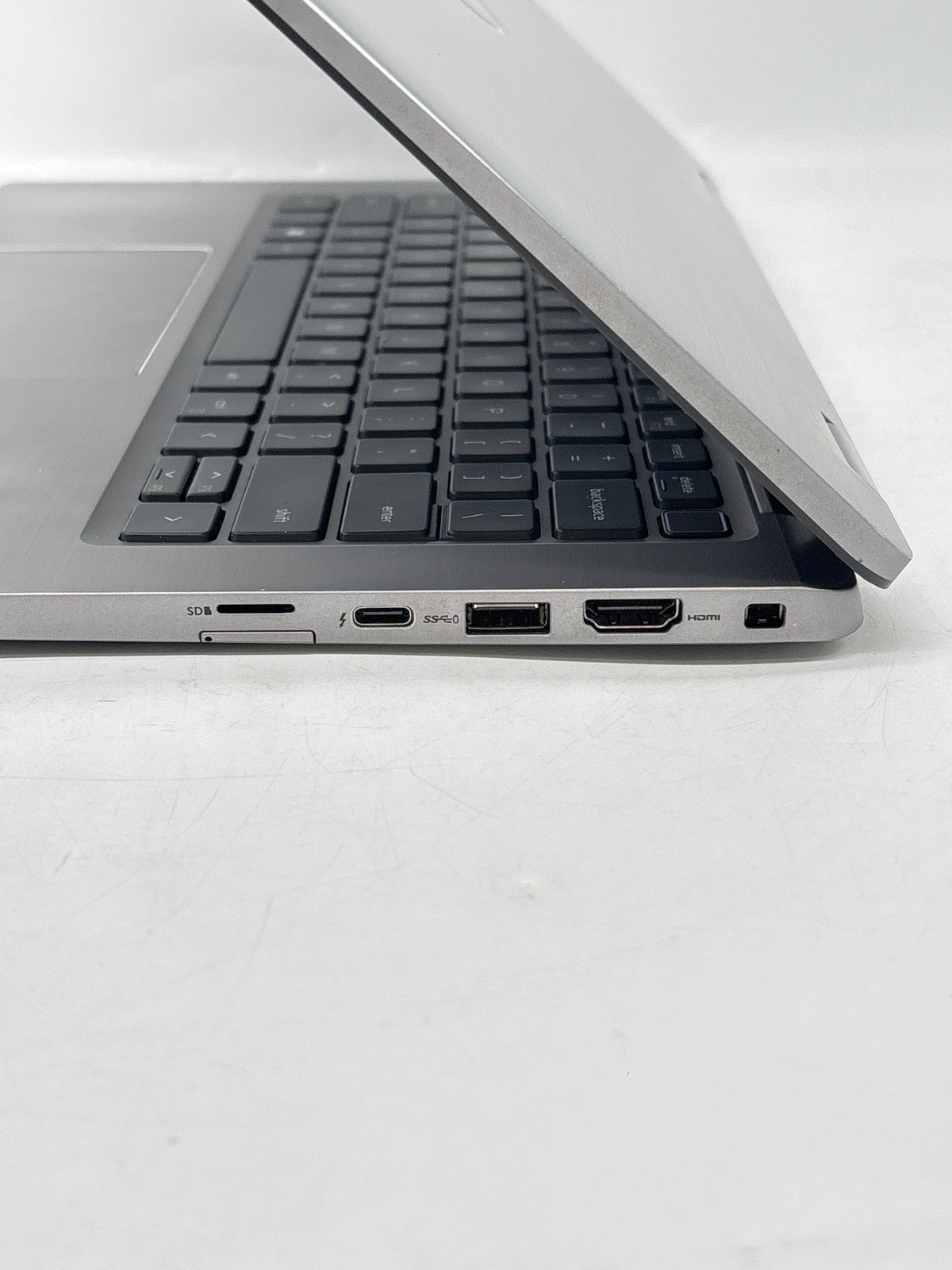 Dell Latitude 7420 14" Core i7-1165G7 16GB RAM 512GB SSD - Broken Charging Port