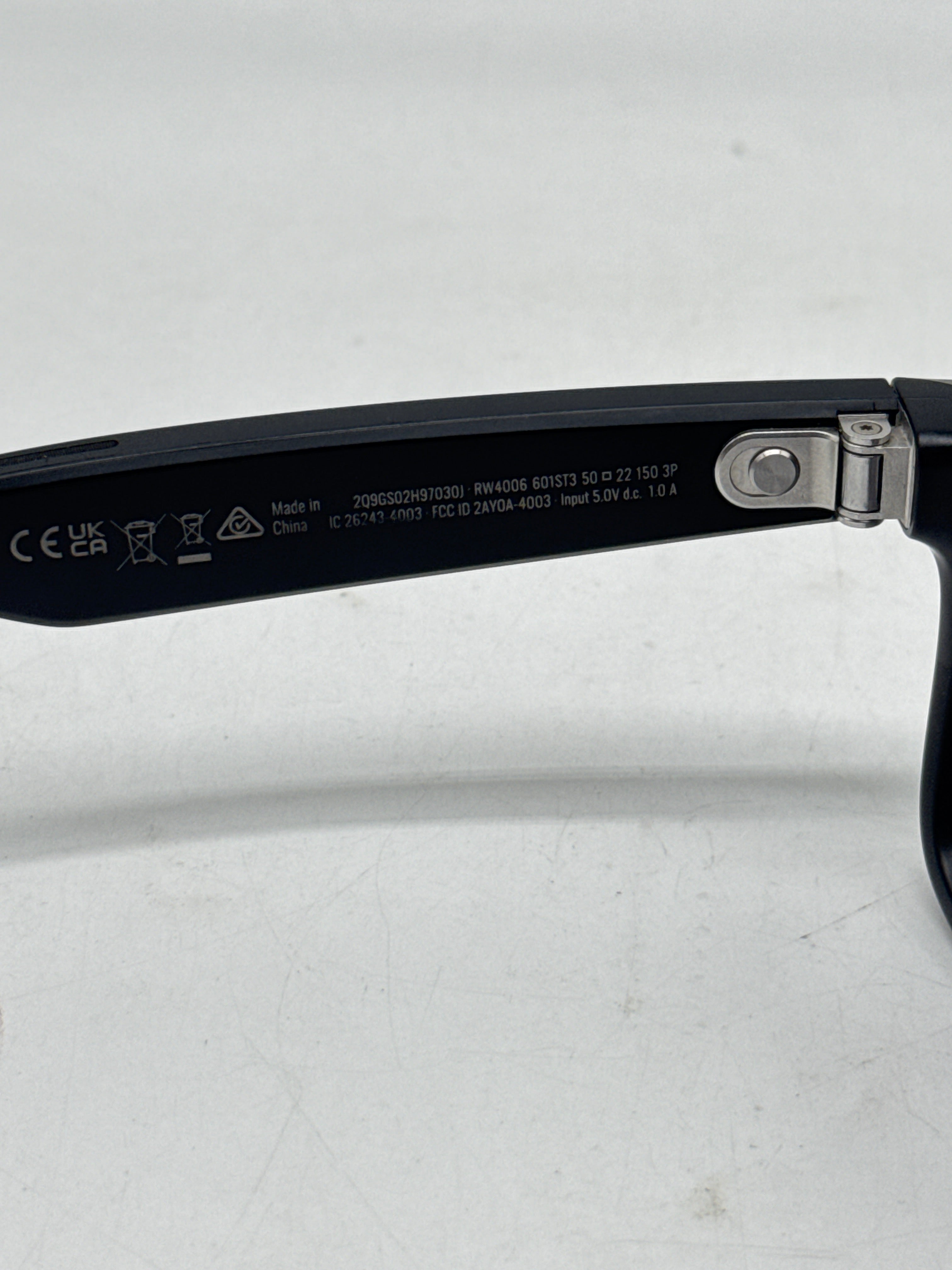 Ray-Ban Meta Wayfarer RW4006 Polarized Matte Black - Used
