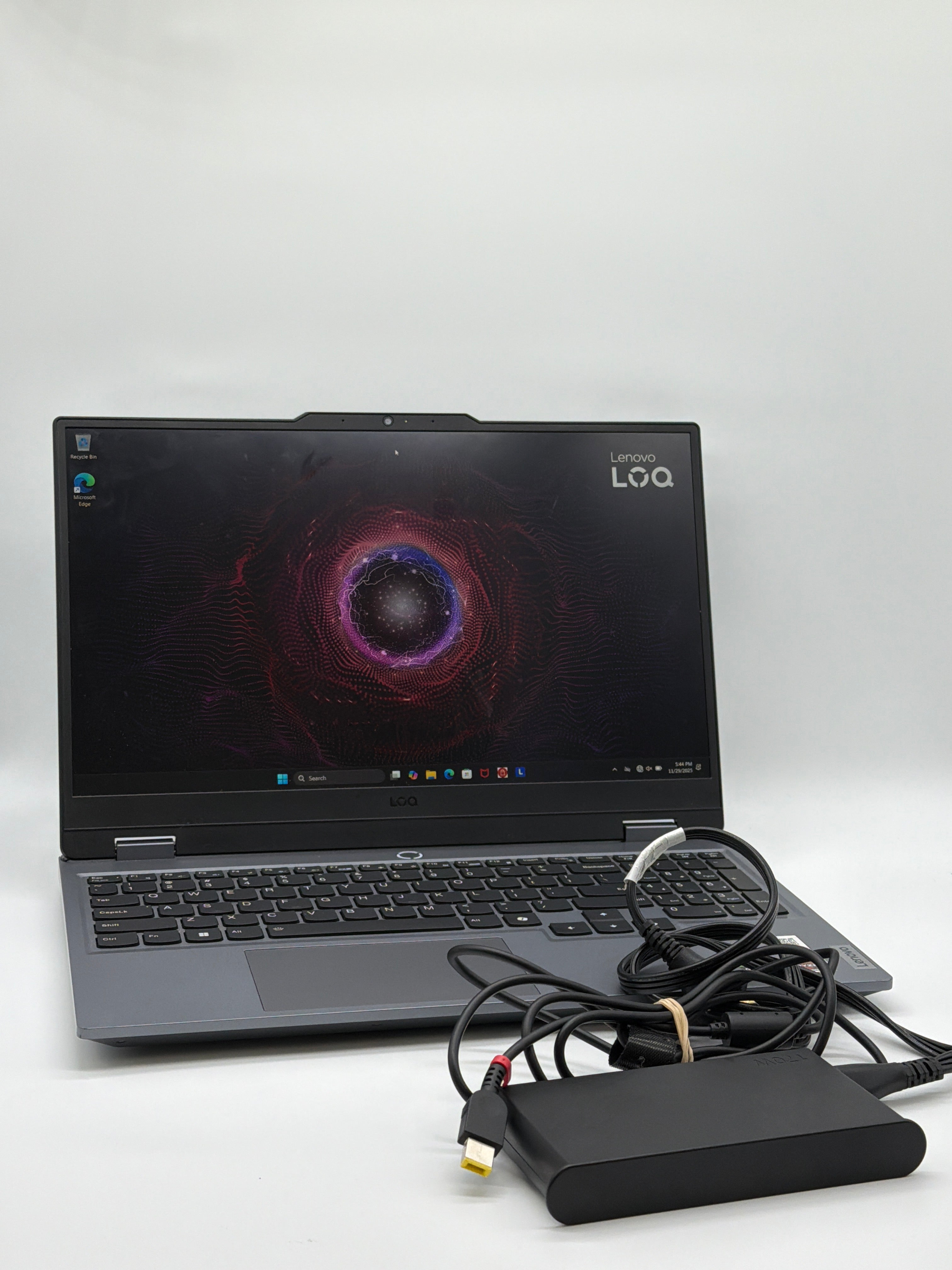 Lenovo LOQ 15ARP9 15.6" Ryzen 5 12GB RAM 512GB SSD RTX 4050 Gray