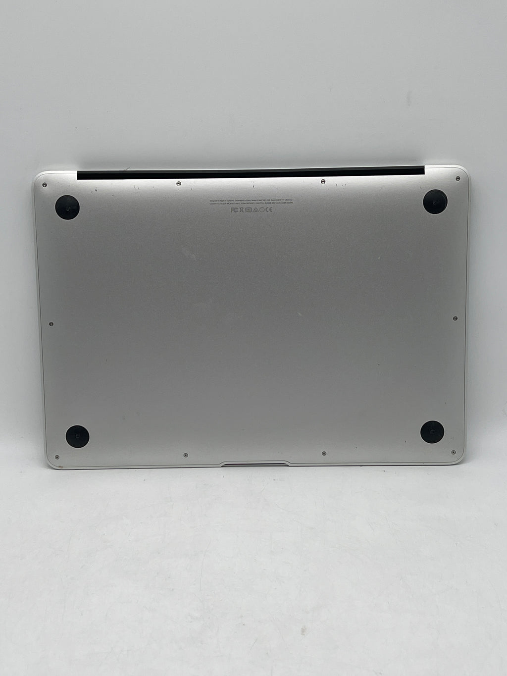 MacBook Air A1466  i5 4GB RAM 128GB SSD - For Parts (Bad Battery)