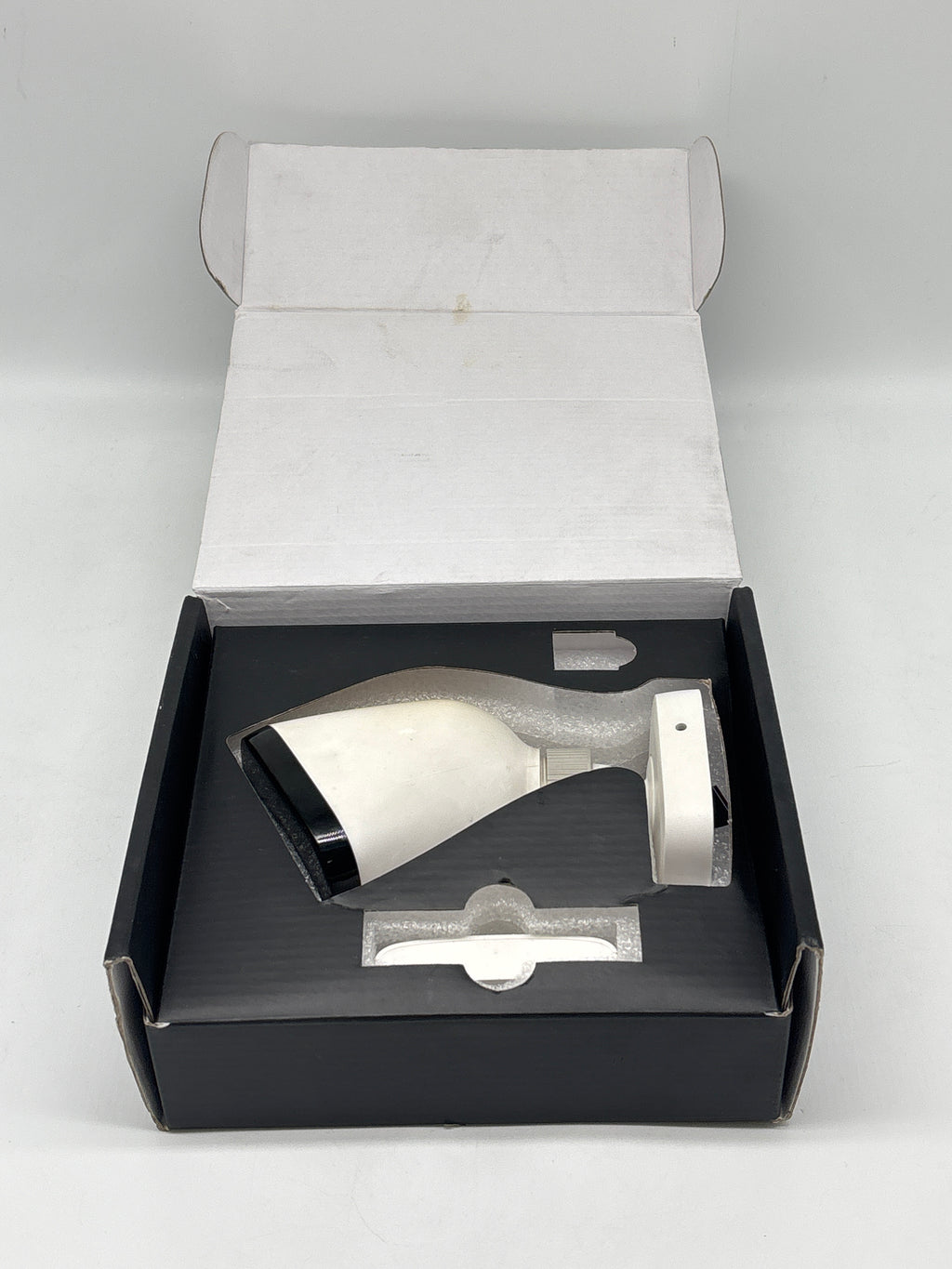 Vivint Outdoor Camera Pro Gen 2 VS-ODC350-WHT - Used