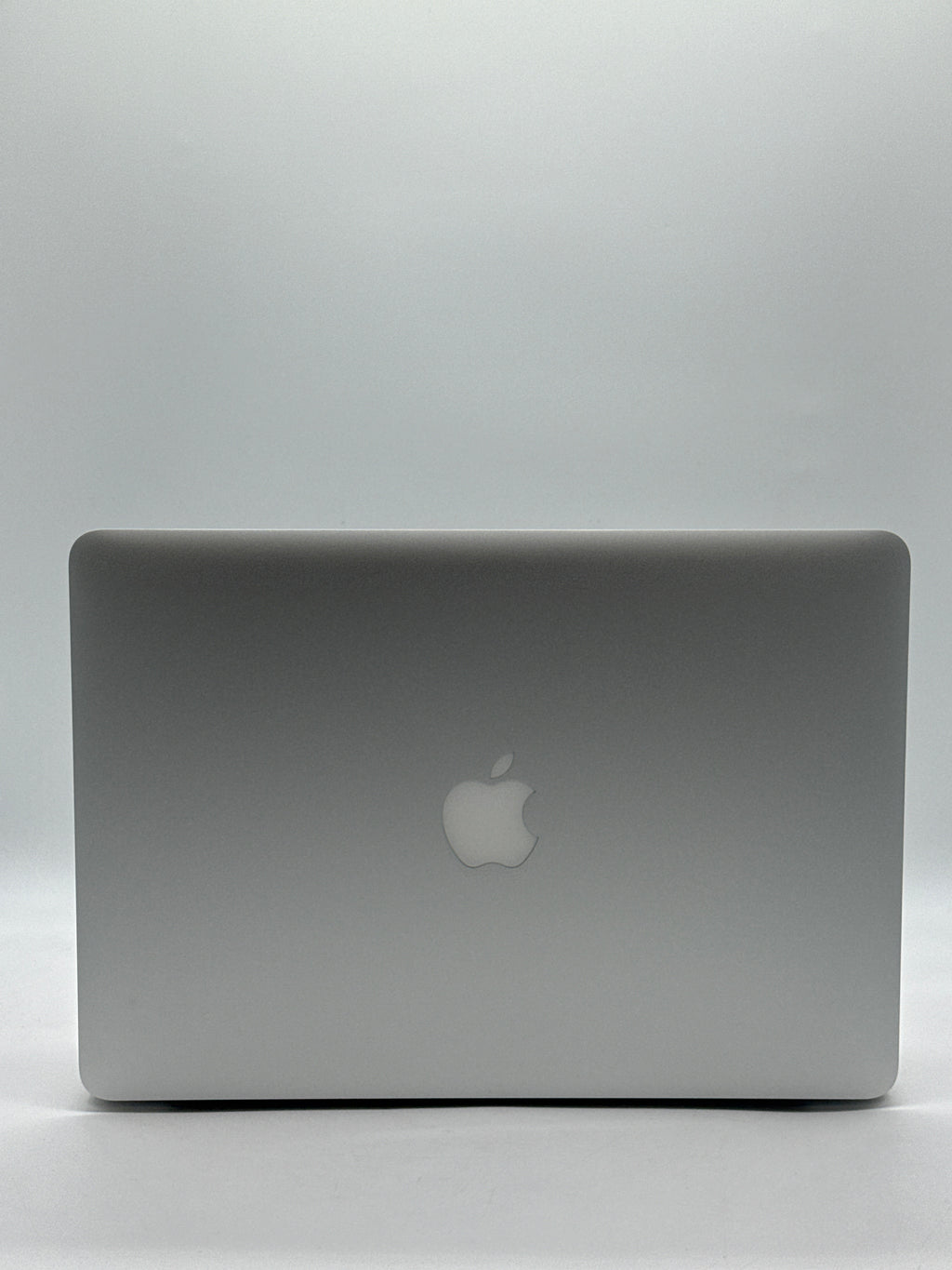 Apple MacBook Air 13" A1466 2013 i7 8GB RAM 500GB SSD - For Parts [Bad Battery]