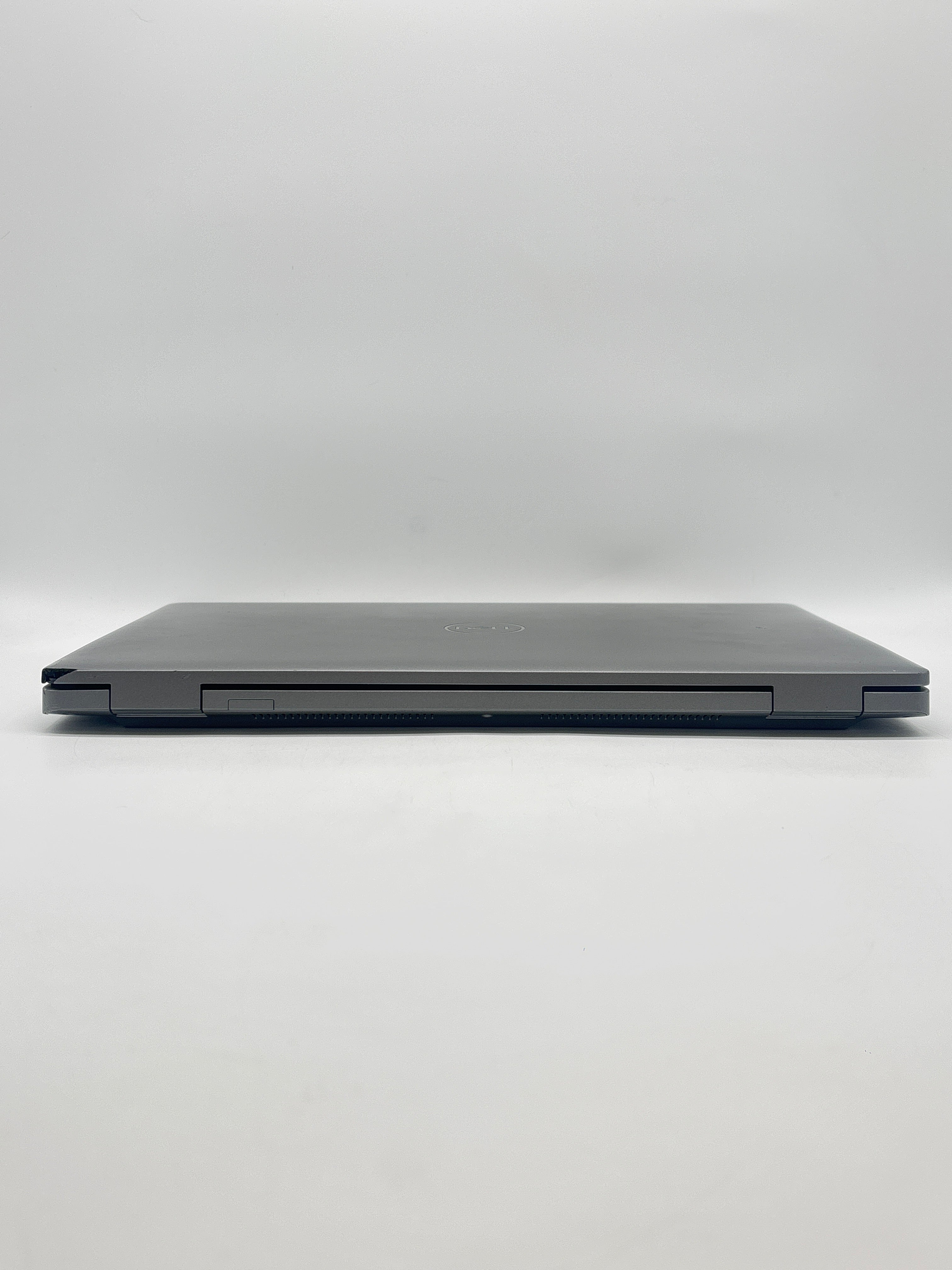 Dell Latitude 5530 i5-1245U 16 GB RAM 512 GB SSD - For Parts (Crack on Corner)