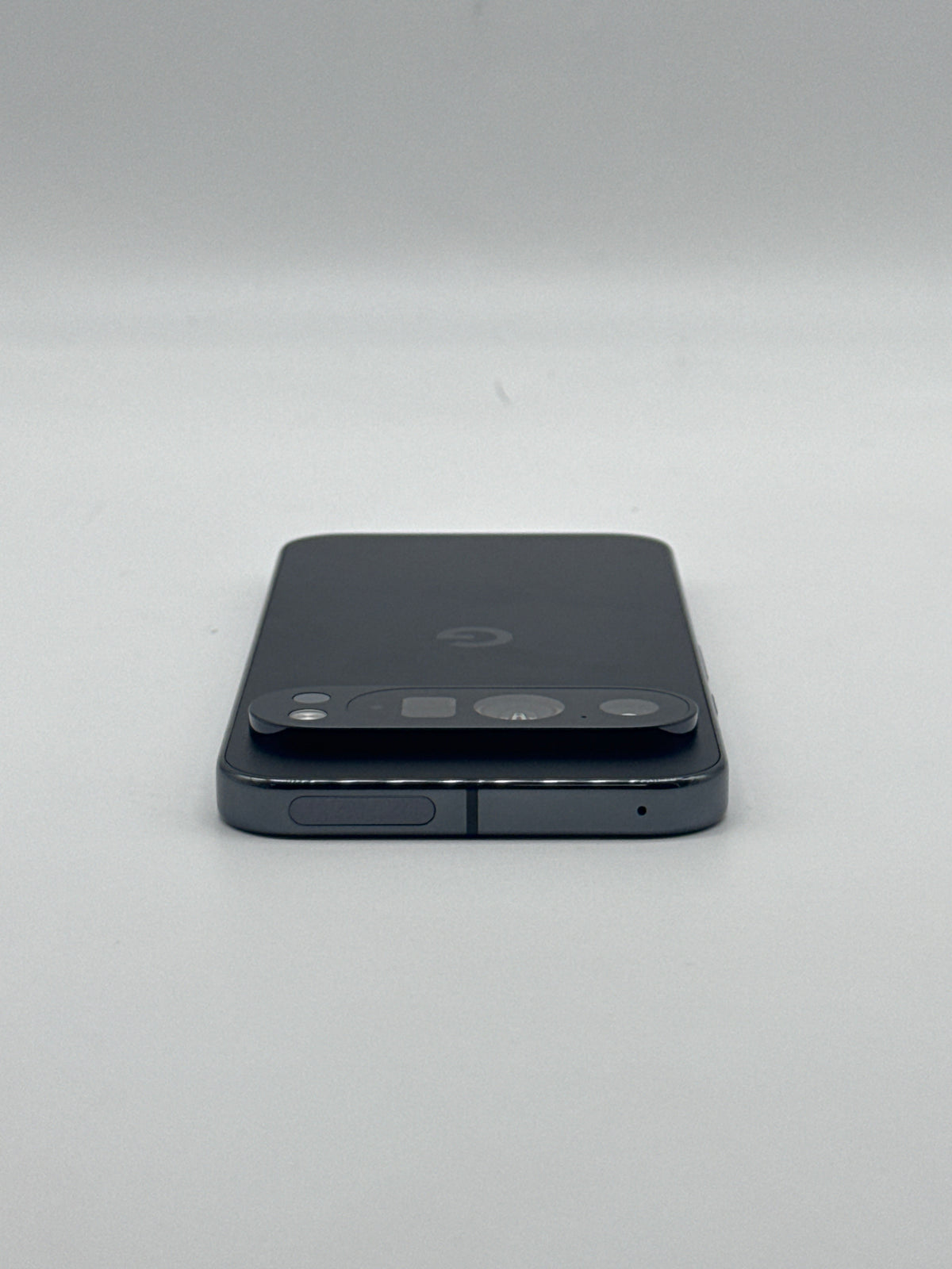Google Pixel 9 Pro 6.3" 128GB 16GB RAM Unlocked - Used