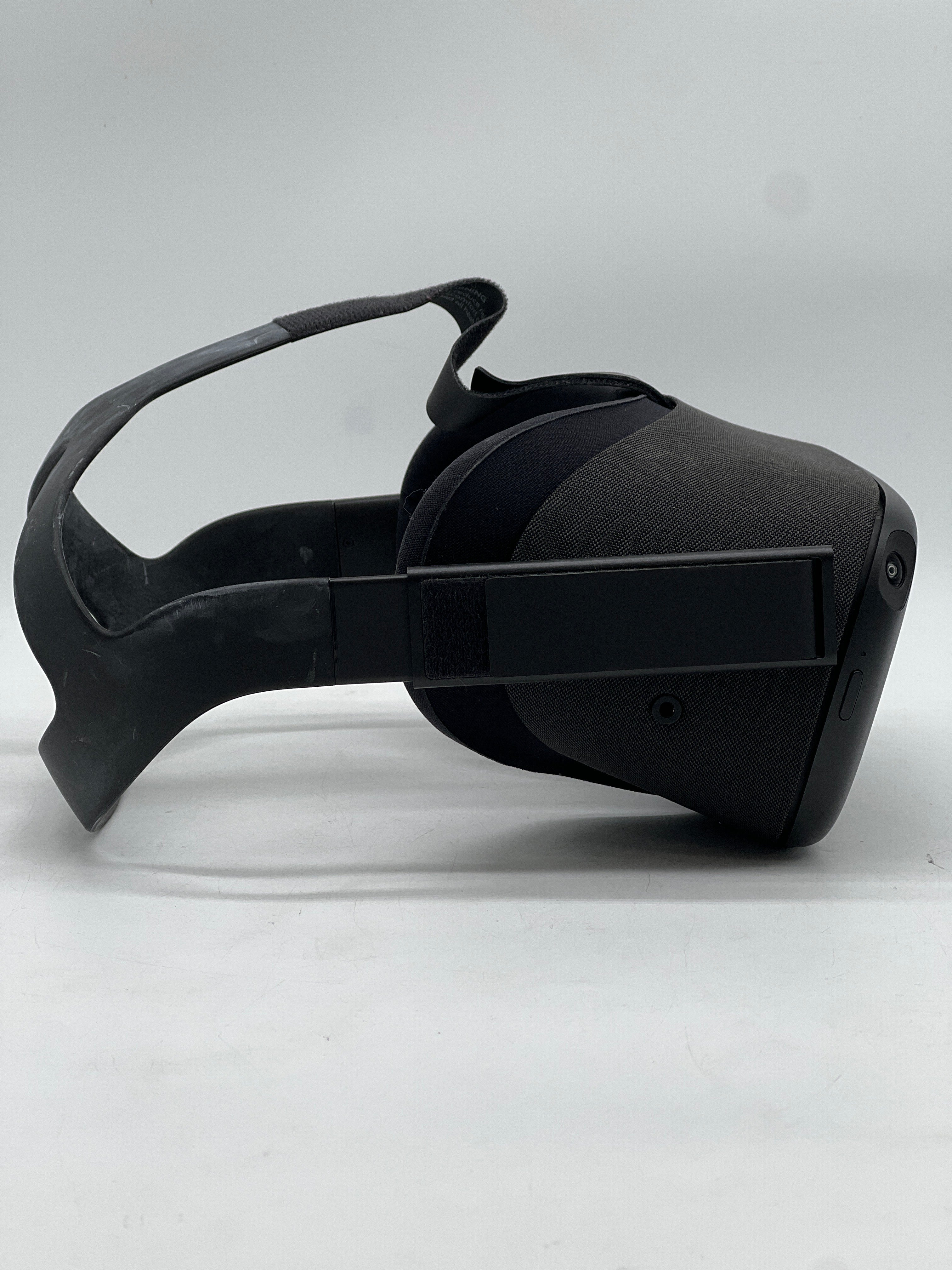 Meta Oculus Quest 1 Standalone VR Headset 64GB Black - Used