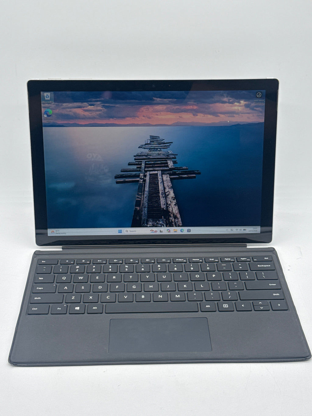 Microsoft Surface Pro 5 1796 i5-8350U 8GB RAM 256GB SSD - Bad Battery