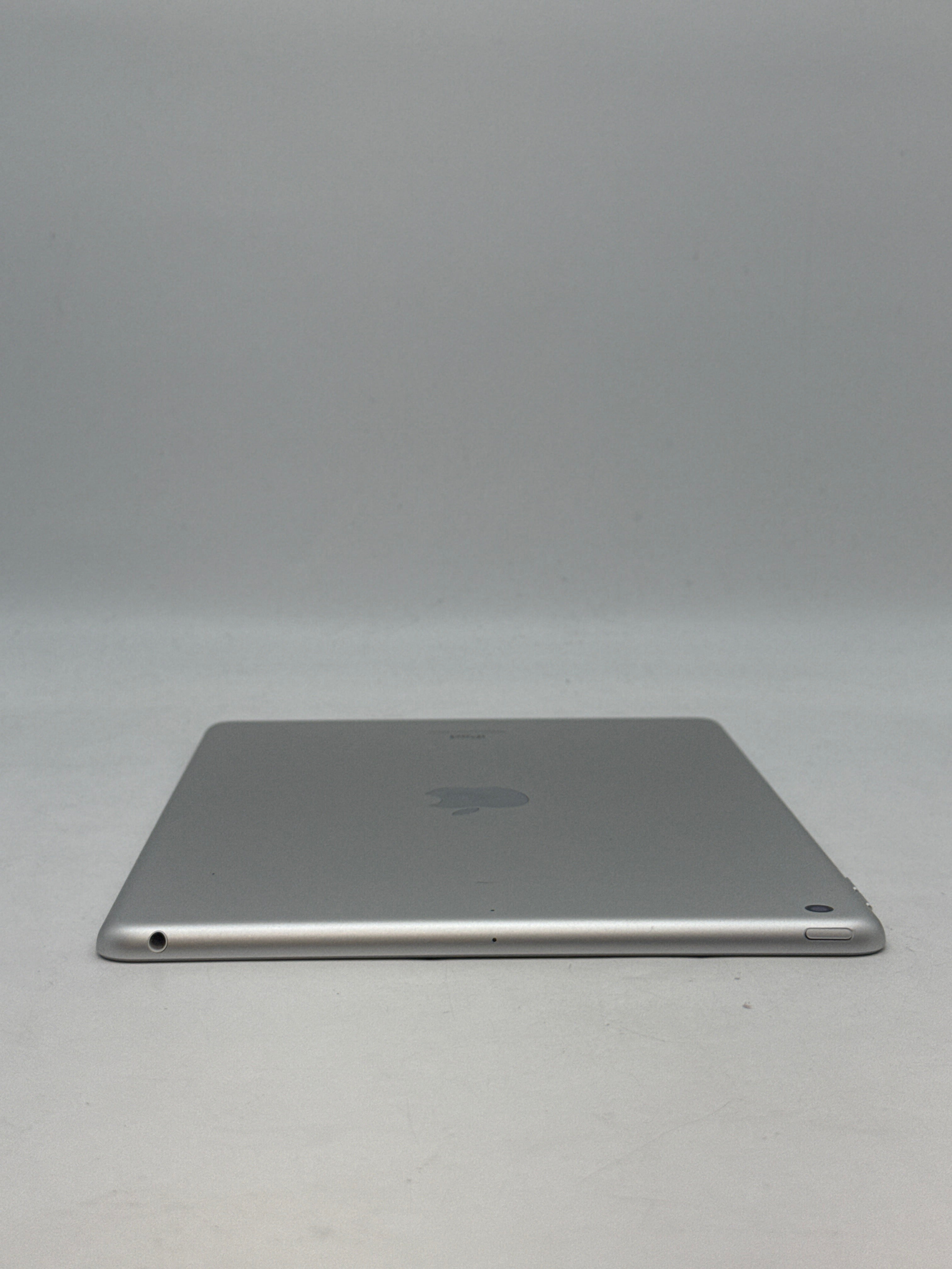 Apple iPad 9th Gen 64GB Wi-Fi 10.2" Silver A2602