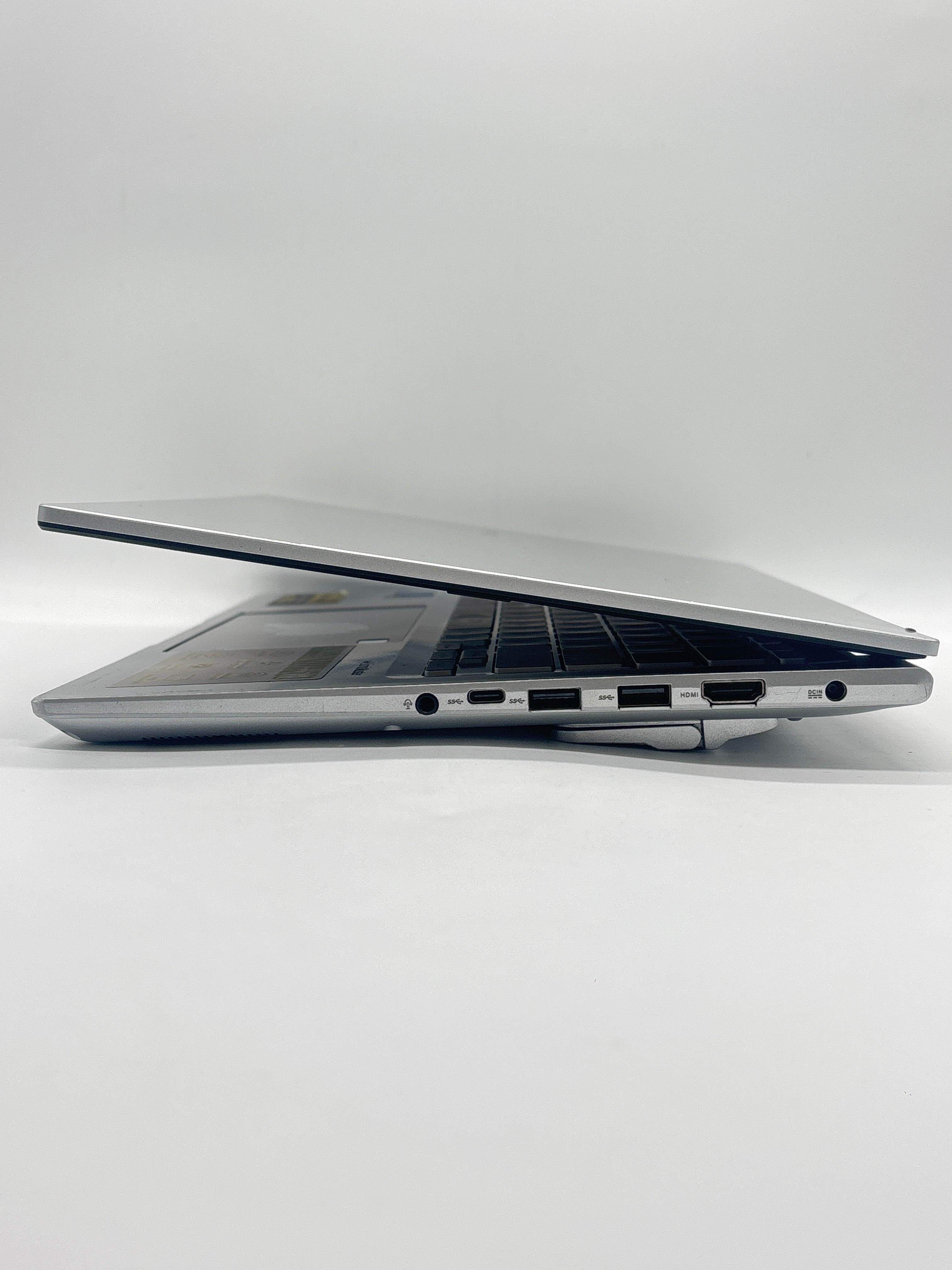 Asus VivoBook A1403Z i5-12500H 24GB RAM 512GB SSD - For Parts (Read DESC)