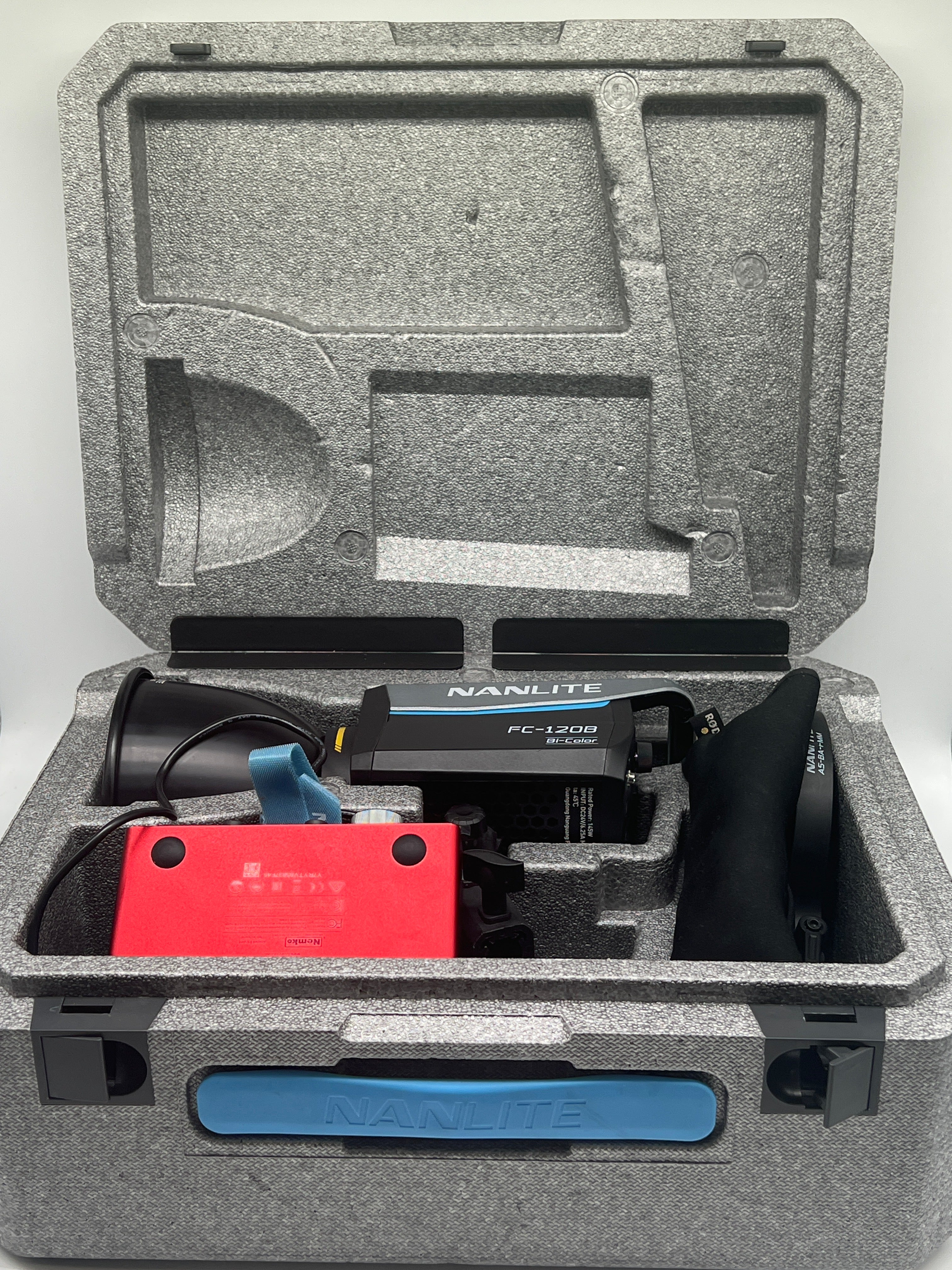 Nanlite FC-120B Compact COB LED Video Light - Used With Box