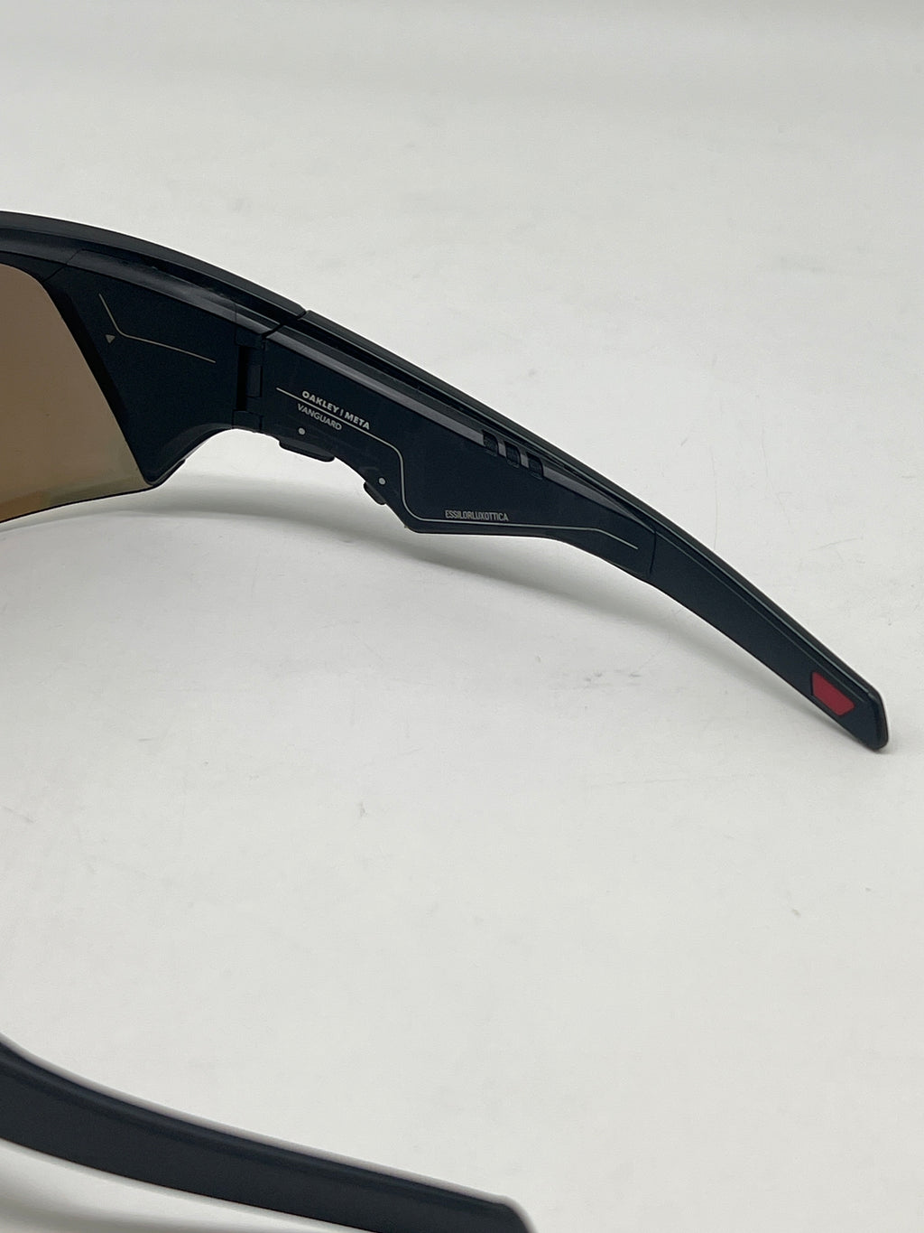 Oakley Meta Vanguard Black Frame Prizm 24K Lenses Smart Glasses W/o Case - Used