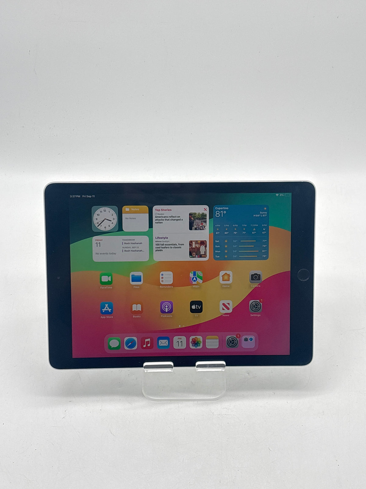 Apple iPad 6th Gen 9.7" A10 Fusion 32GB Wi-Fi Space Gray - Used